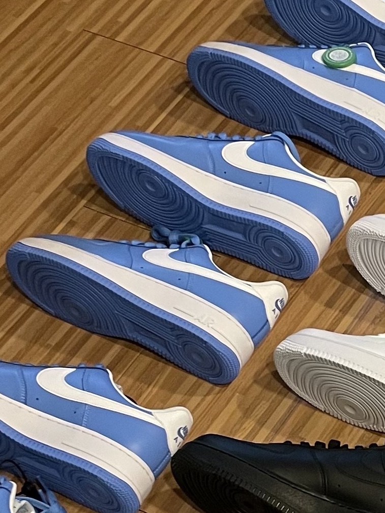 Nike Air Force 1 '07 Low University Blue 착용 스타일