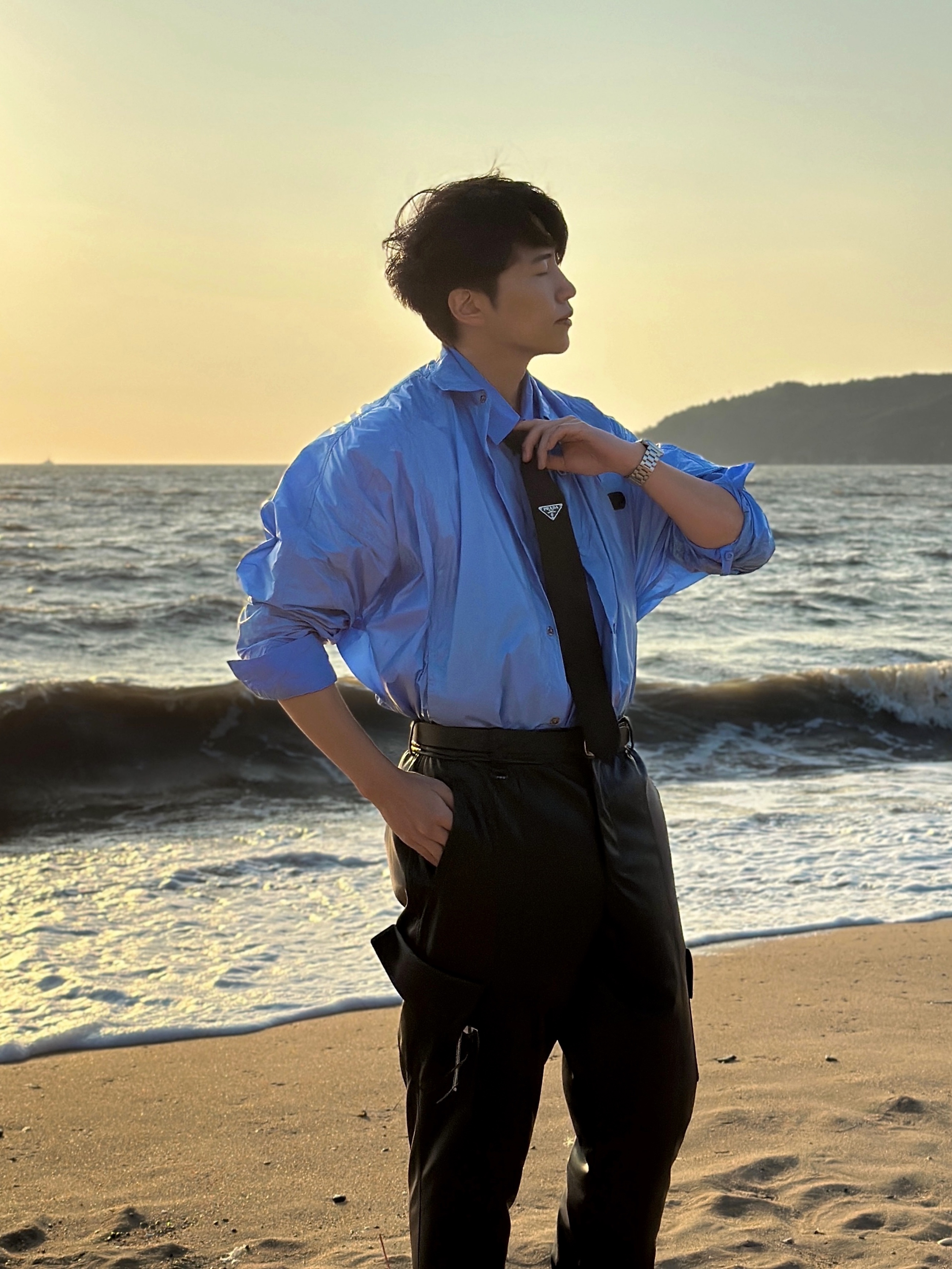 Prada Re-Nylon Gabardine Tie Black 착용 스타일 - 3