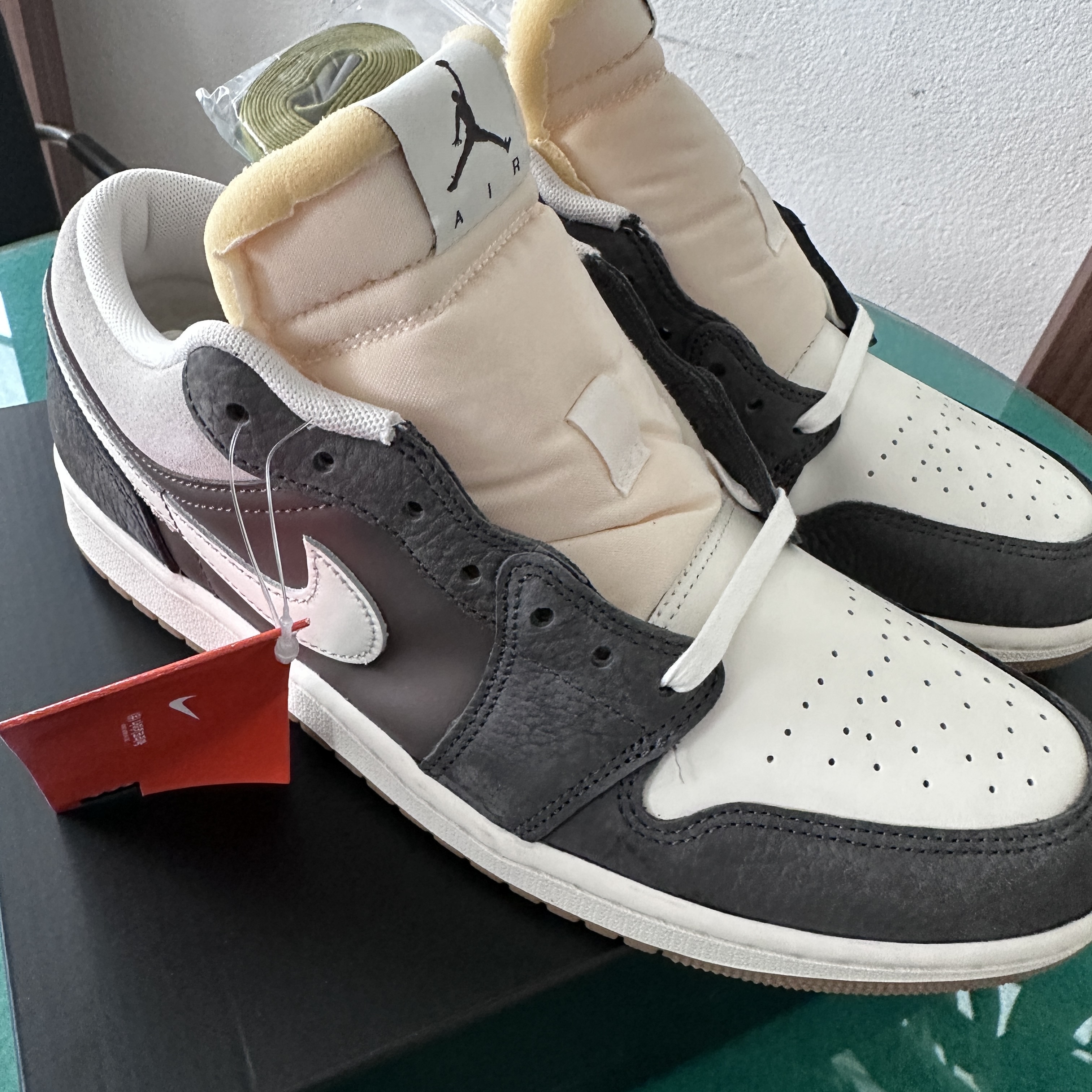 Jordan 1 Low Kkachi 착용 스타일 - 3