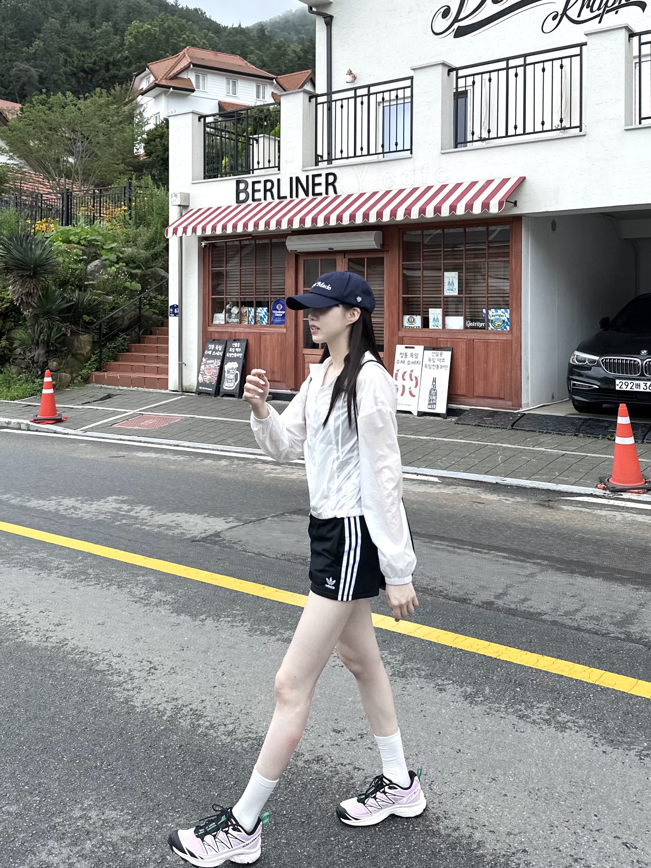 Human Made x Verdy Girls Don't Cry White Day 6 Panel Cap Navy, Salomon x Sandy Liang XT-6 Expanse Cradle Pink 착용 스타일 - 2