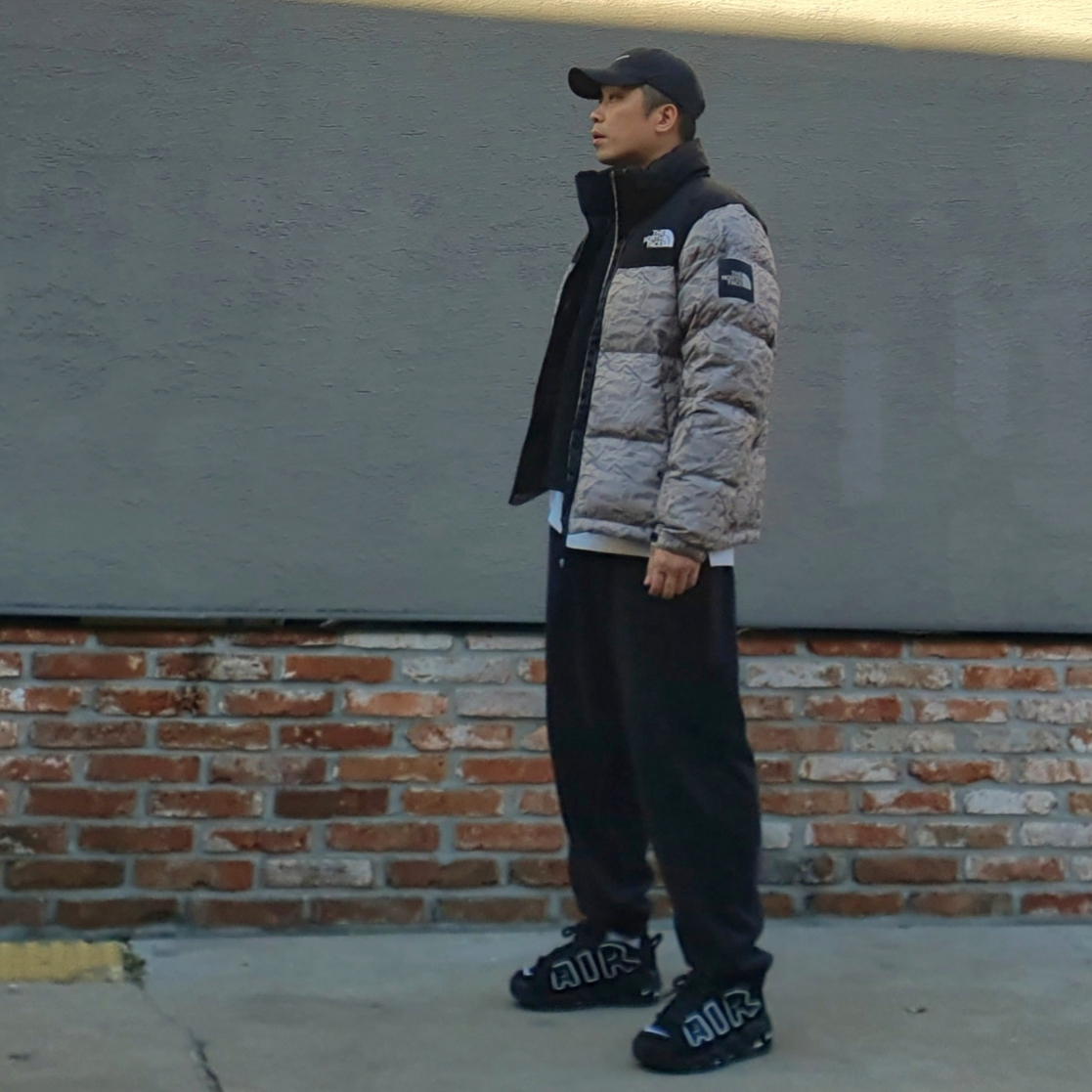 Nike x Ambush Air More Uptempo Low Black and White, The North Face White Label Novelty Nuptse Down Jacket Beige 착용 스타일