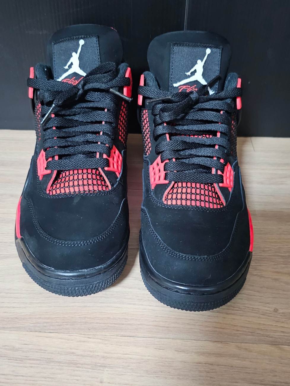 Jordan 4 Retro Crimson 착용 스타일 - 1