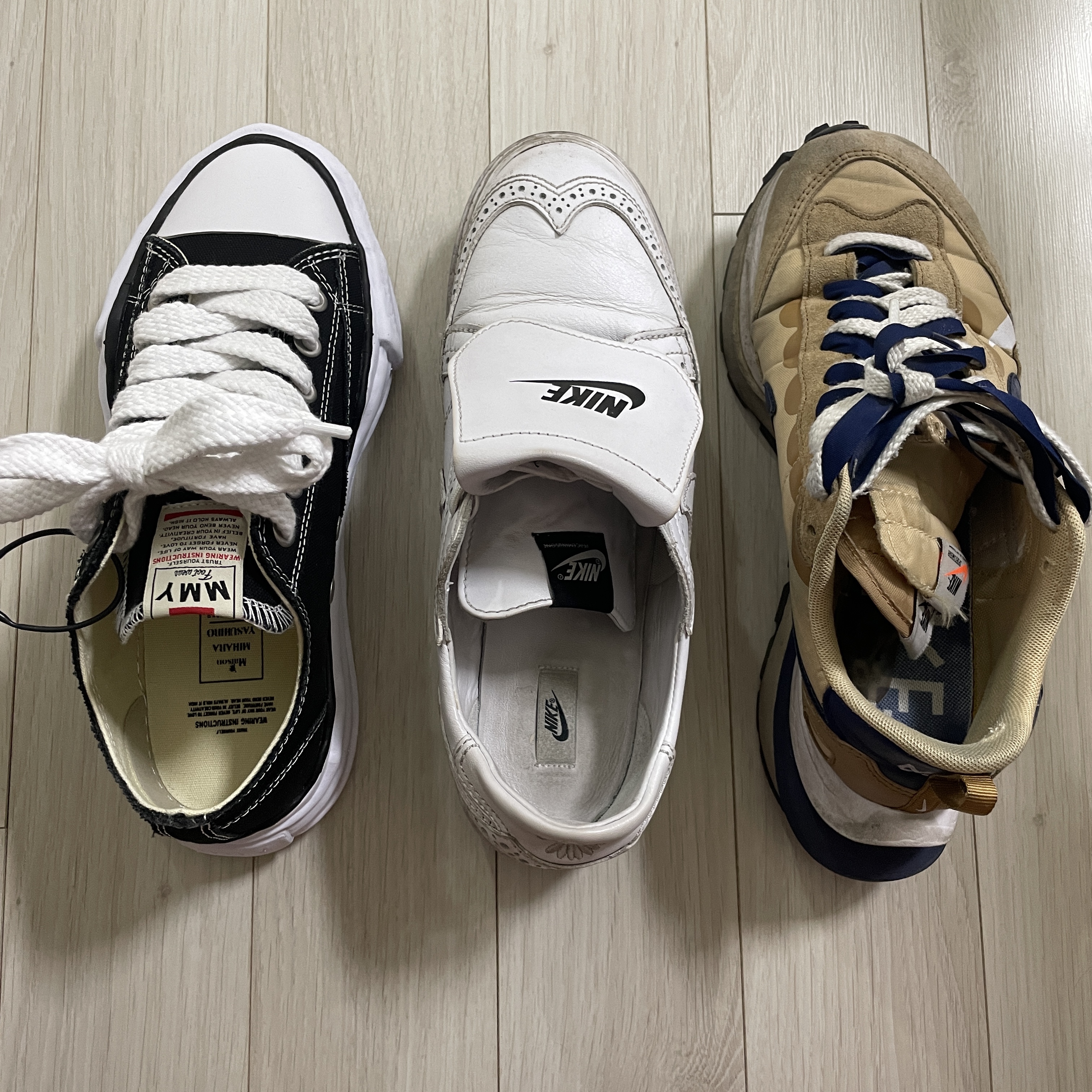 Maison Mihara Yasuhiro Peterson OG Sole Canvas Low Sneakers Black, Nike x Peaceminusone Kwondo1 White 착용 스타일 - 2