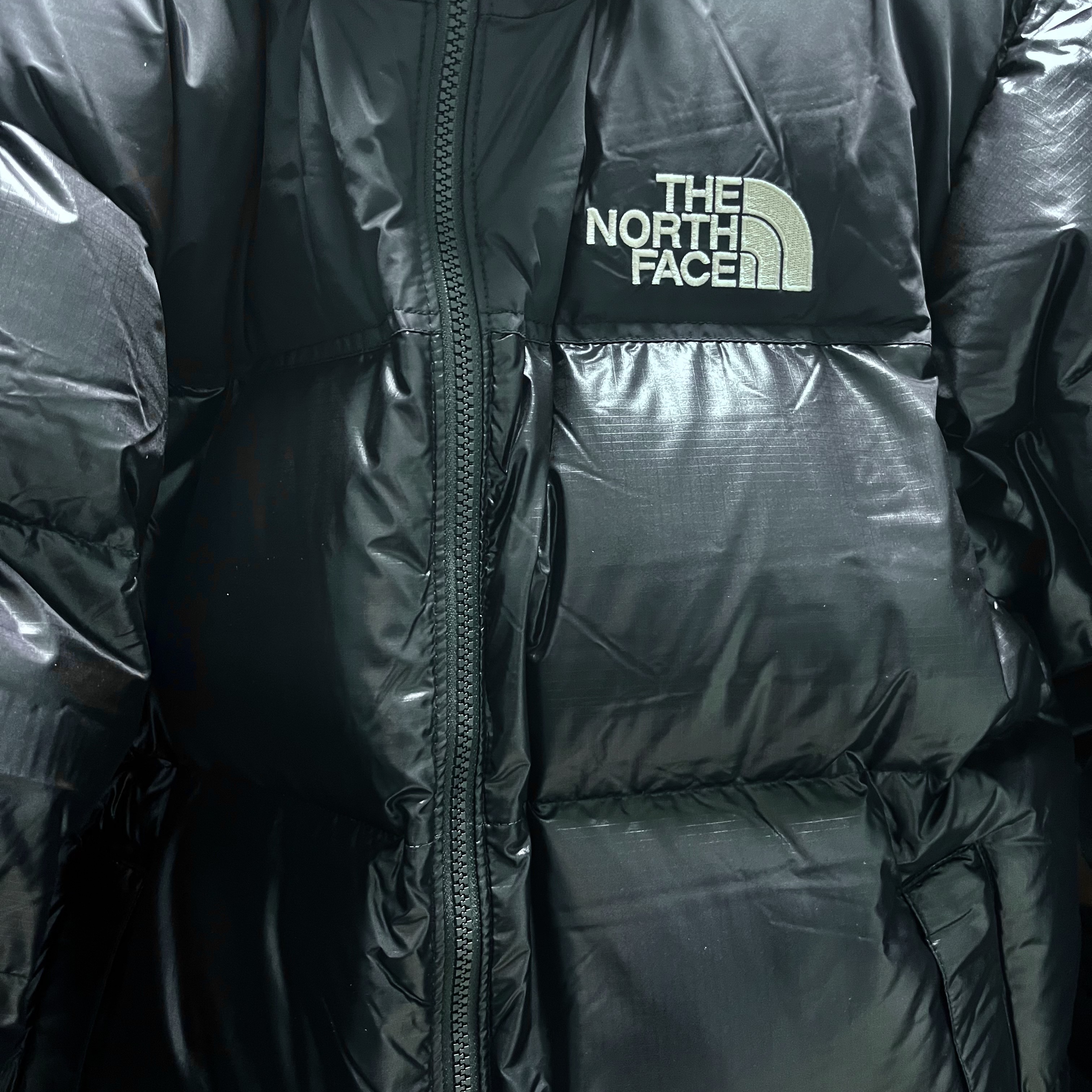 The North Face 1996 Eco Nuptse Jacket Real Black 착용 스타일 - 2