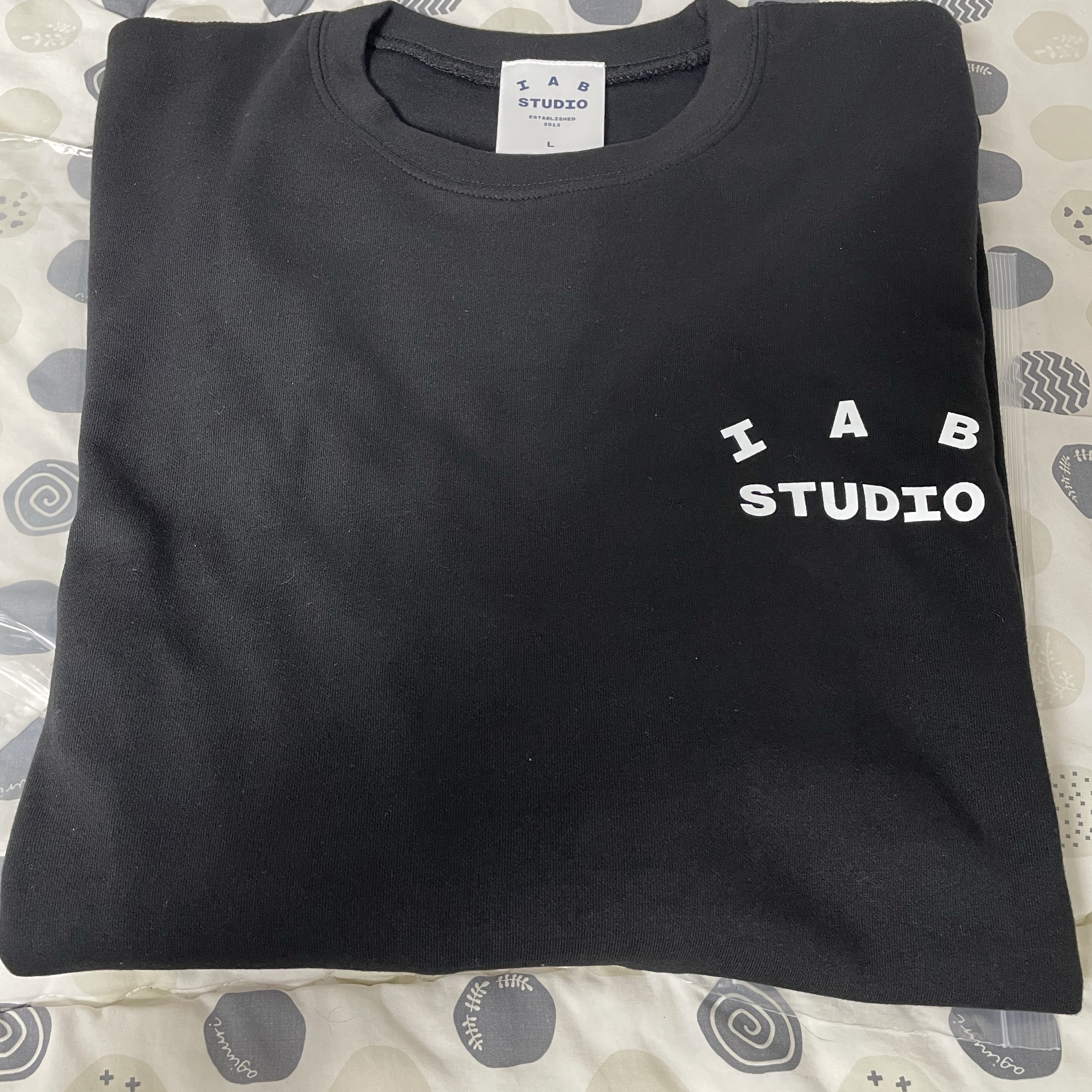 IAB Studio Long Sleeve Black - 23FW 착용 스타일