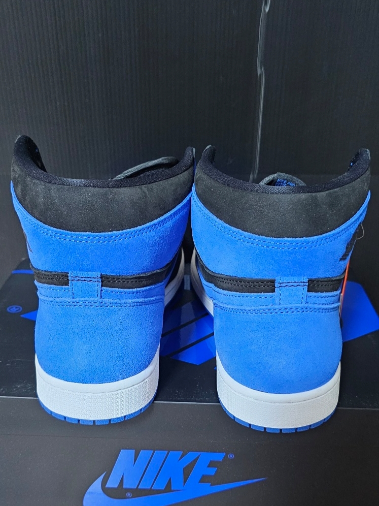 Jordan 1 Retro High OG Royal Reimagined 착용 스타일 - 4