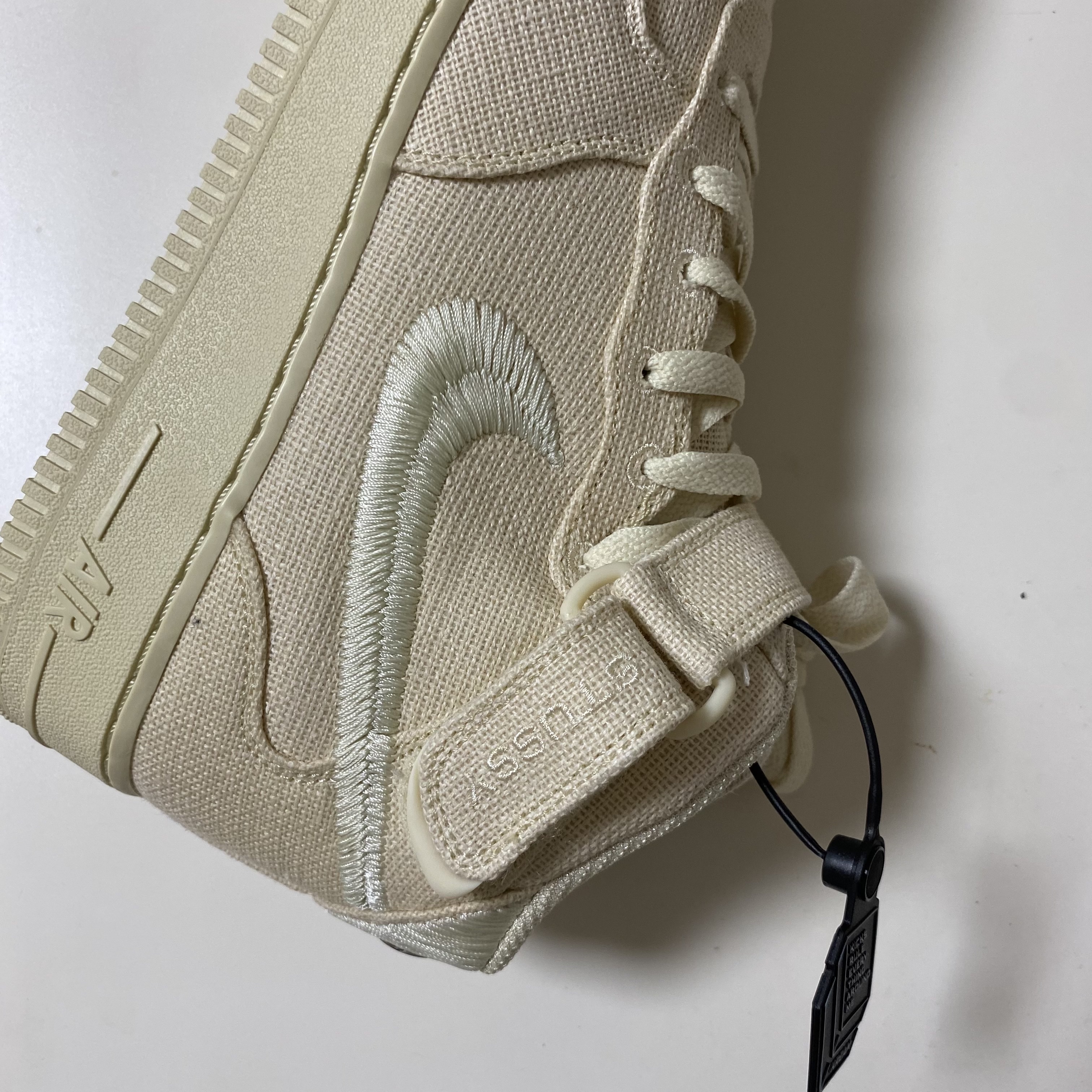 Nike x Stussy Air Force 1 '07 Mid SP Fossil 착용 스타일 - 1