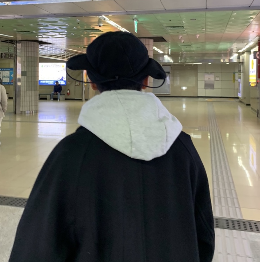 The North Face Fleece Earmuff Beanie Black 착용 스타일 - 1