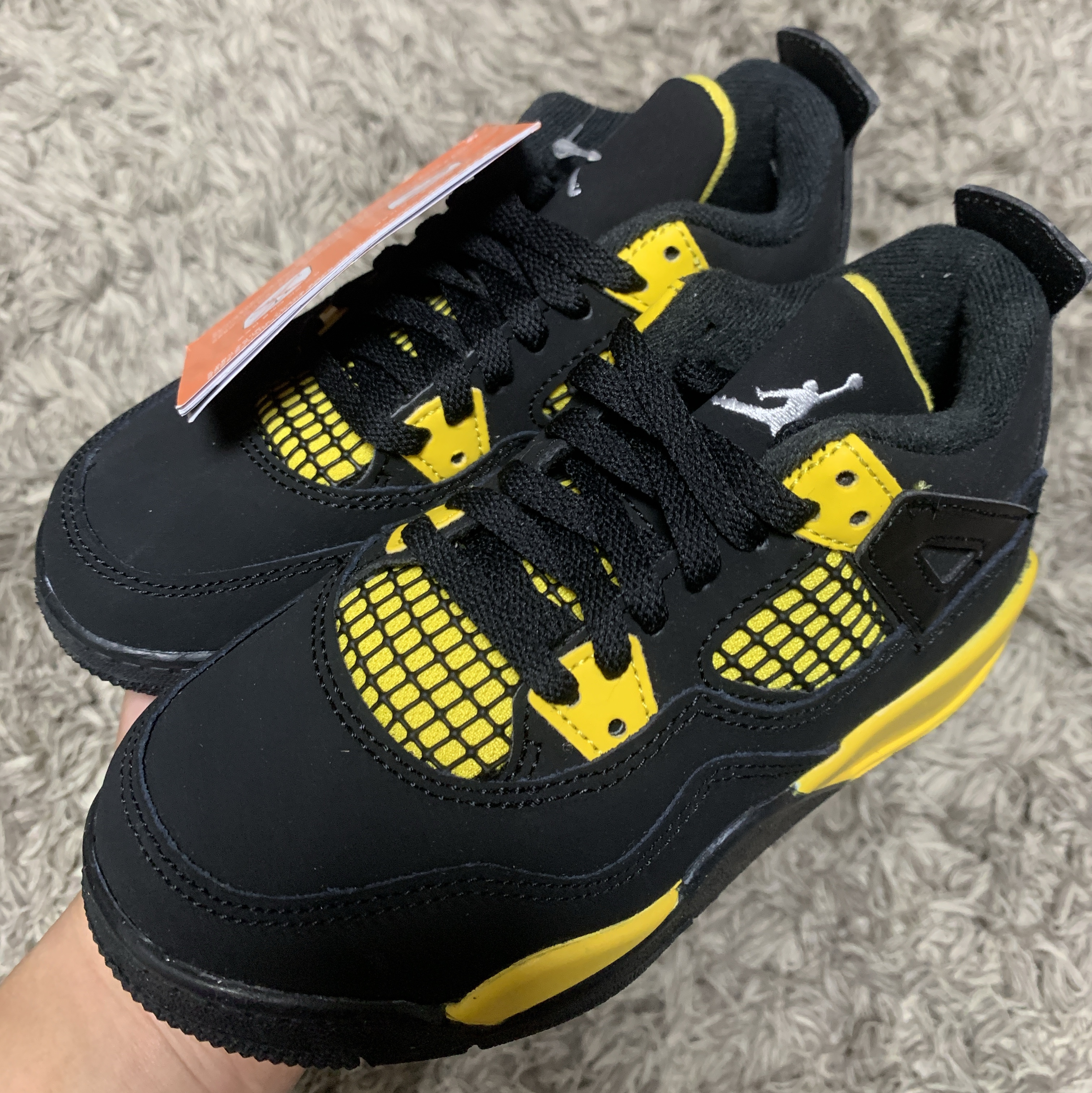 (PS) Jordan 4 Retro Thunder 2023 착용 스타일