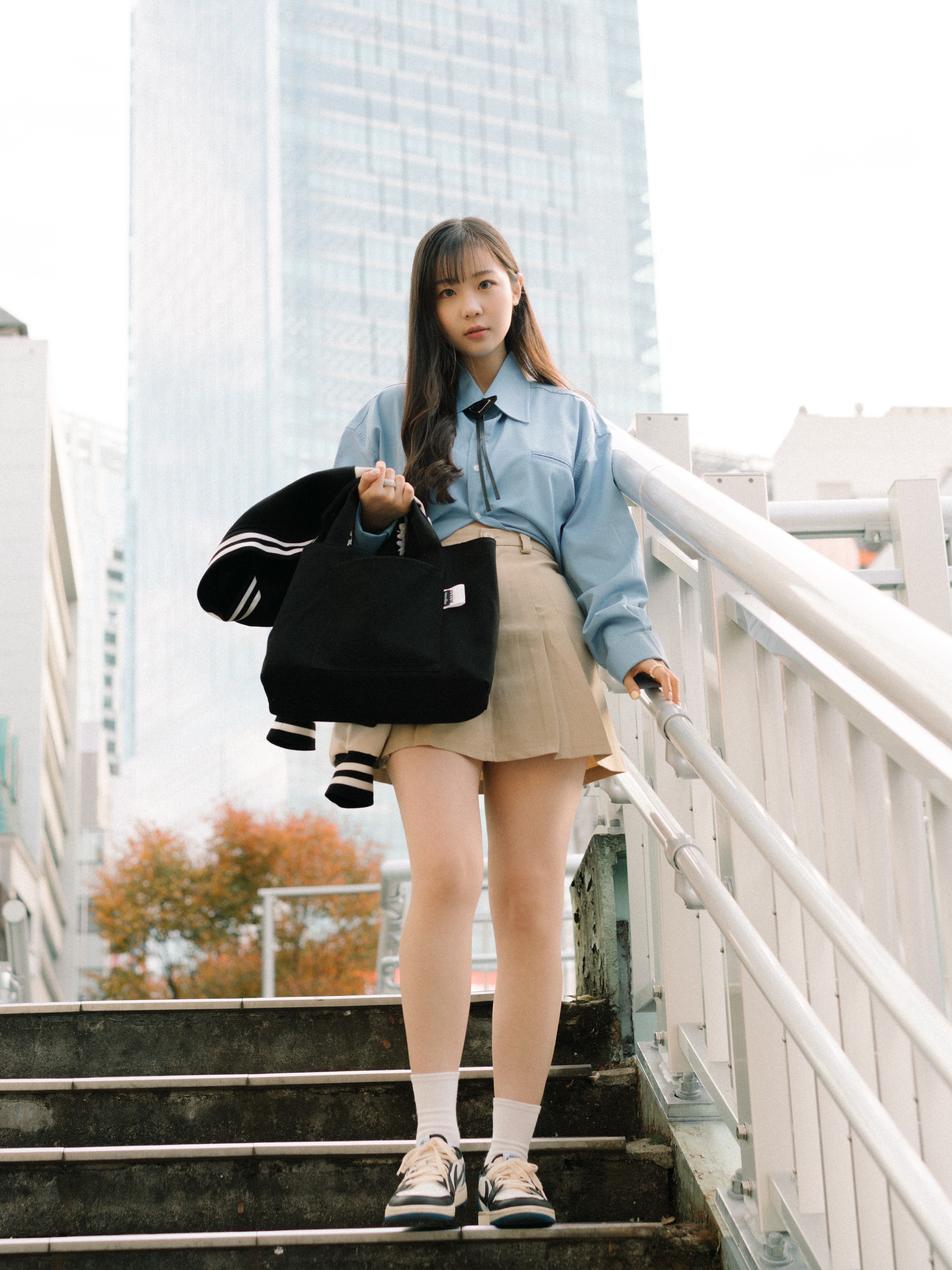 Prada Saffiano Leather Bolo Tie Black, Jordan 1 x Travis Scott x Fragment Retro Low OG SP Military Blue 착용 스타일