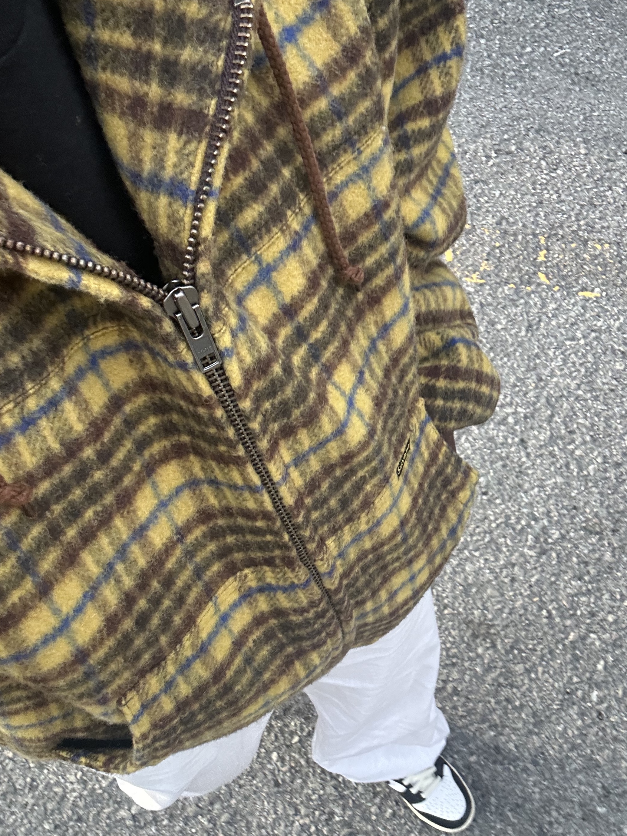 Supreme Plaid Wool Hooded Work Jacket Brown - 23FW, Nike Dunk High Retro Black and White 착용 스타일 - 1
