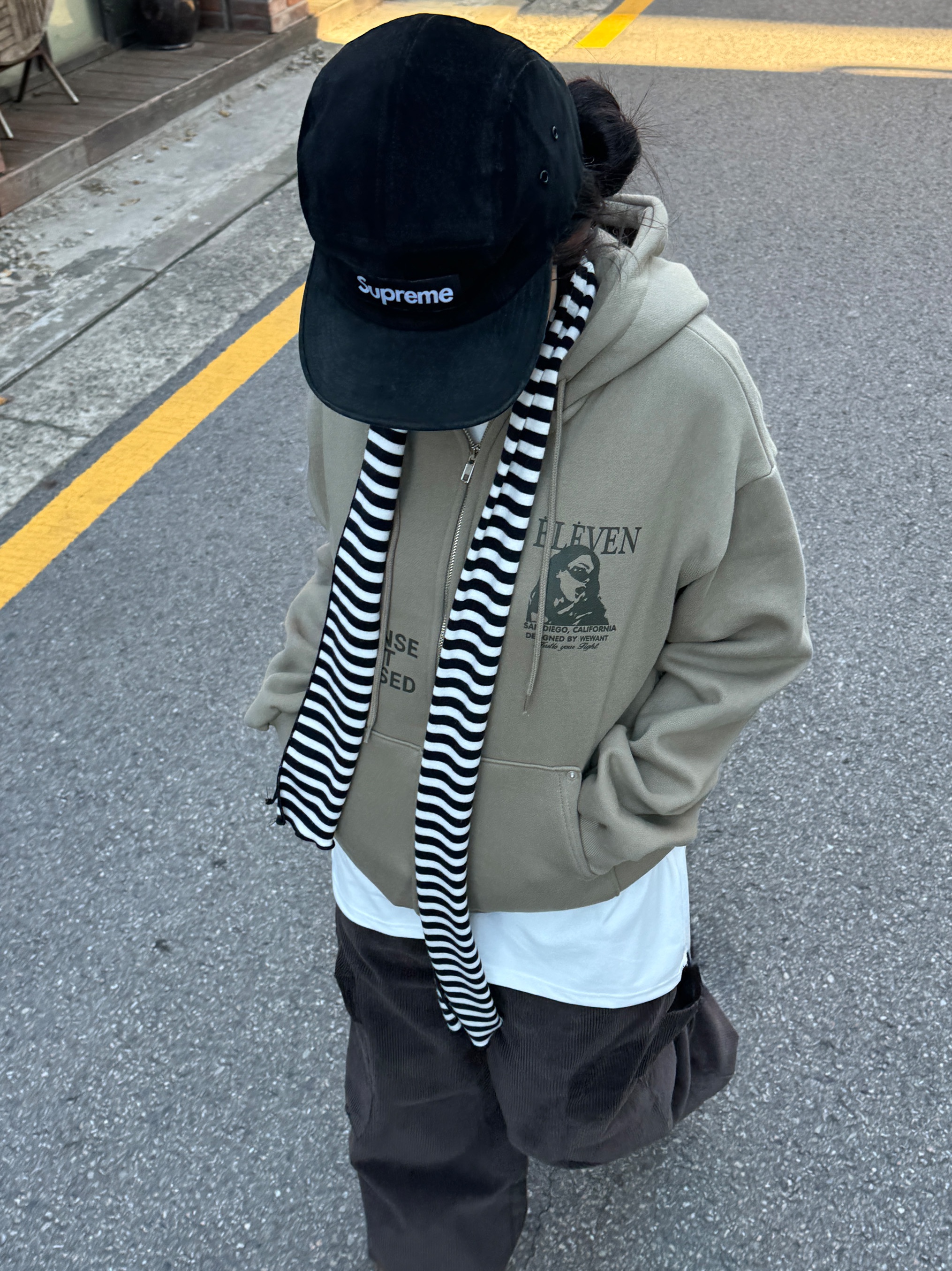 Supreme Suede Camp Cap Black - 23SS 착용 스타일