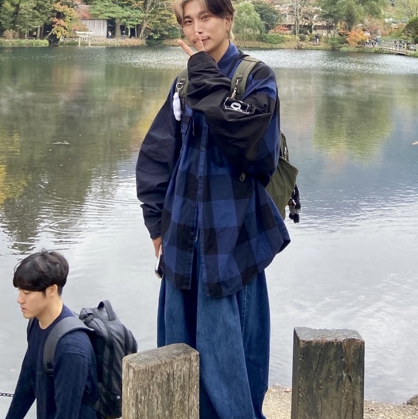 Undermycar Nando Archive Hommage Oversized Shirt Crown Blue - 23SS, Human Made Military Backpack Olive Drab 착용 스타일 - 1
