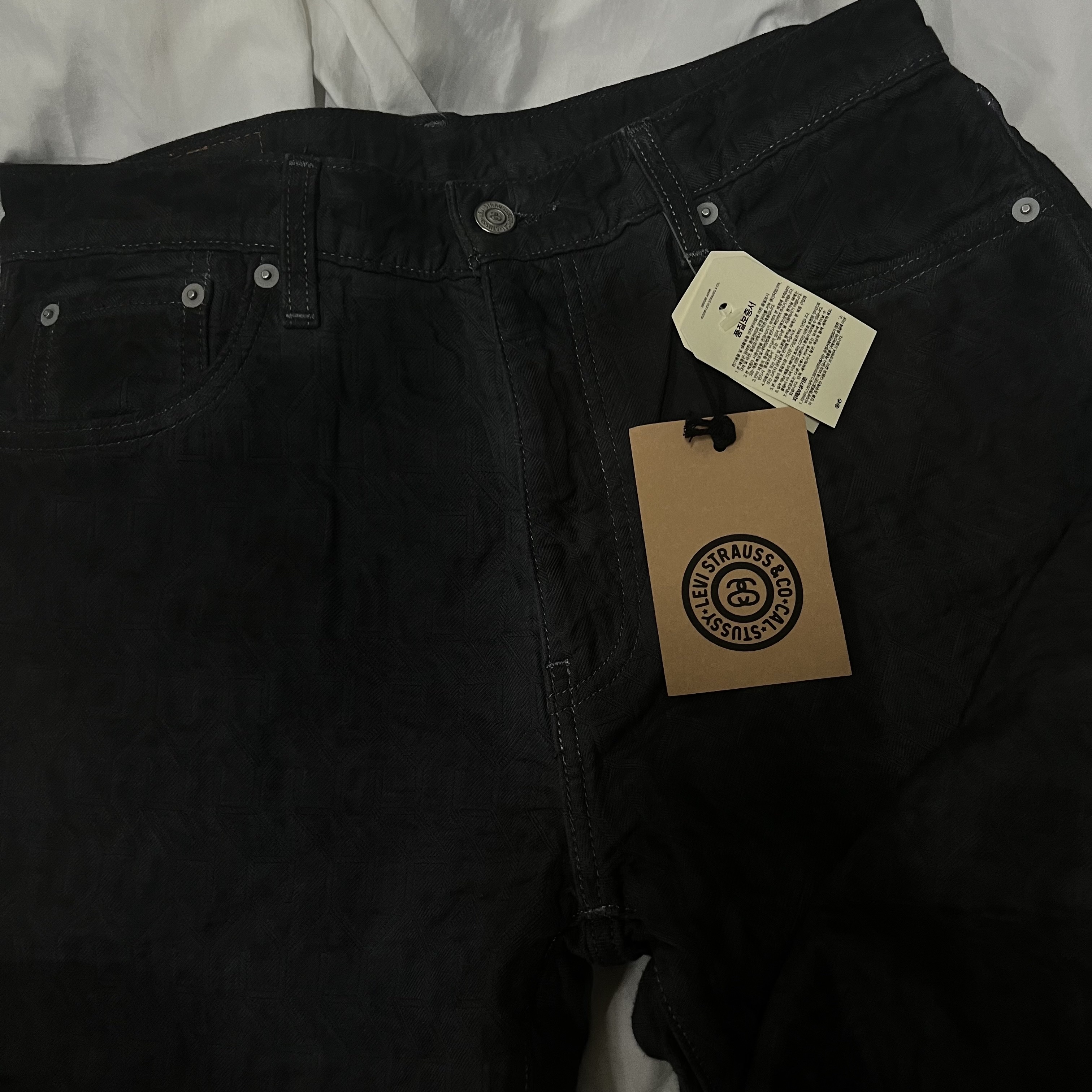 Stussy x Levi's Jacquard Jean Black 착용 스타일 - 1