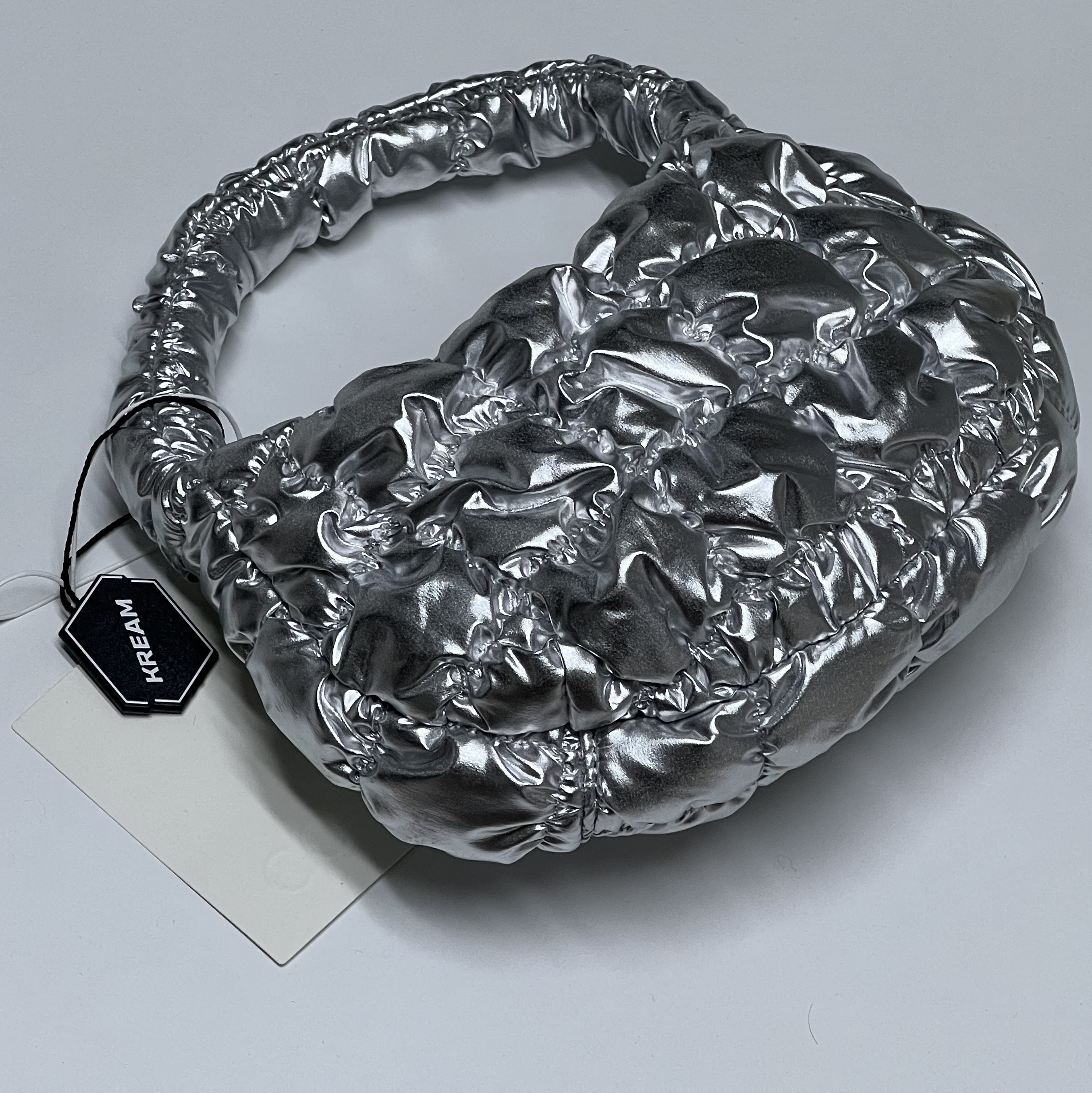 COS Quilted Micro Bag Silver 착용 스타일