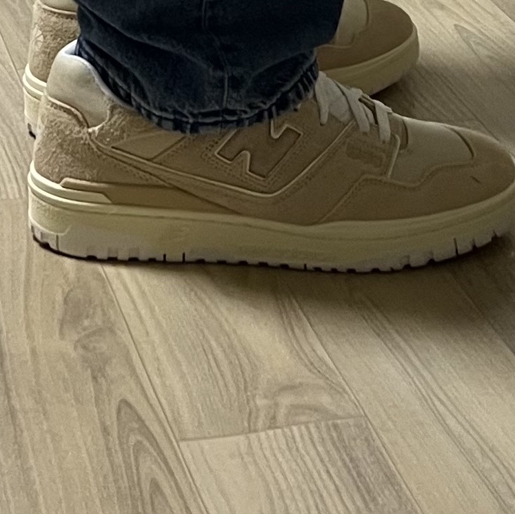 New Balance x Aime Leon Dore 550 Warm Sand 착용 스타일 - 1