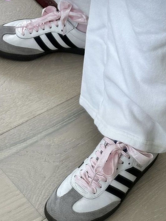 Onitsuka Tiger Mexico 66 Black White, Adidas Superstar Core Black White 착용 스타일 - 4