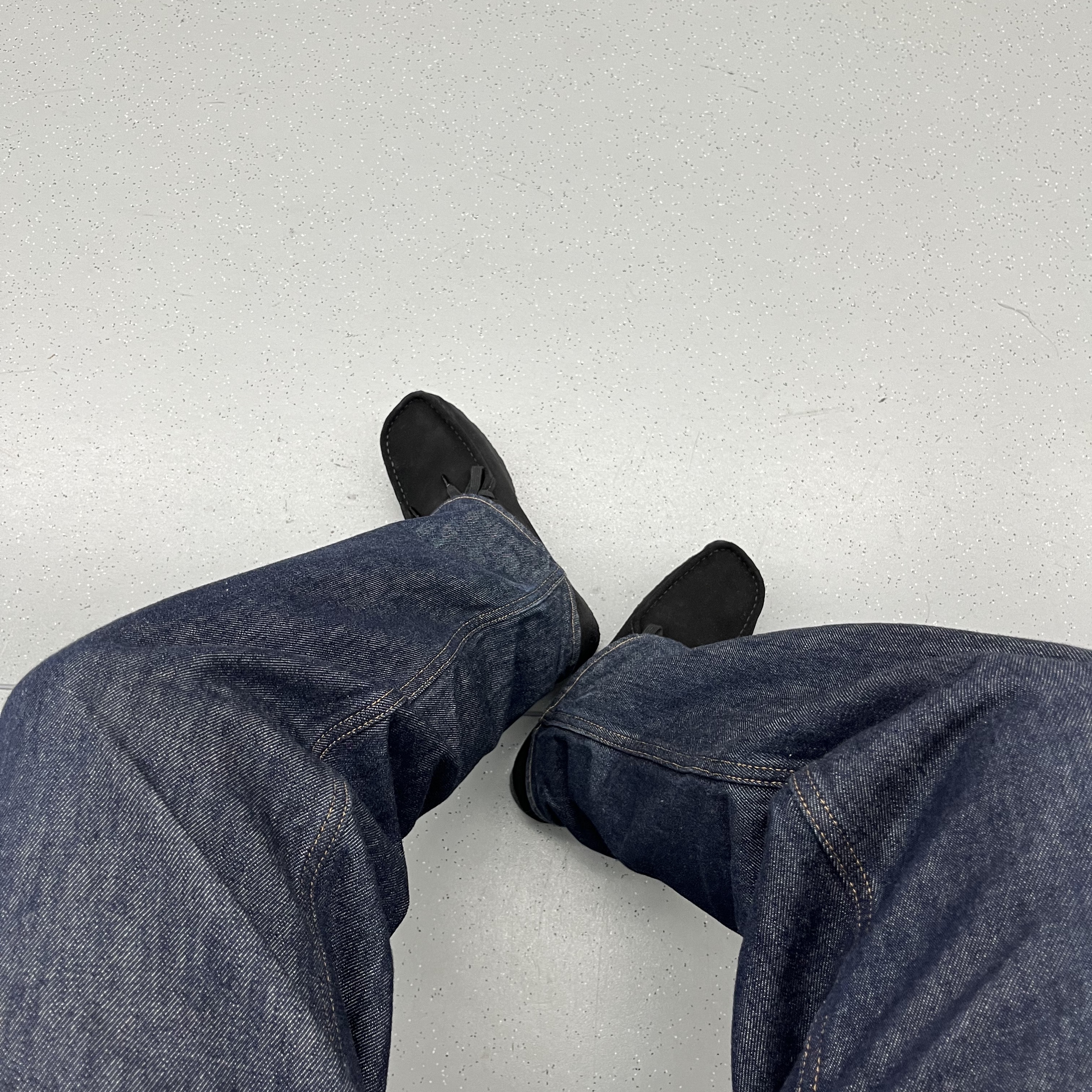Clarks Wallabee Black Suede 착용 스타일