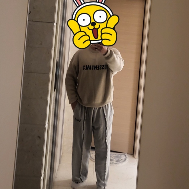 Essentials Knit Pullover Sweater Linen - Ssense Exclusive 착용 스타일