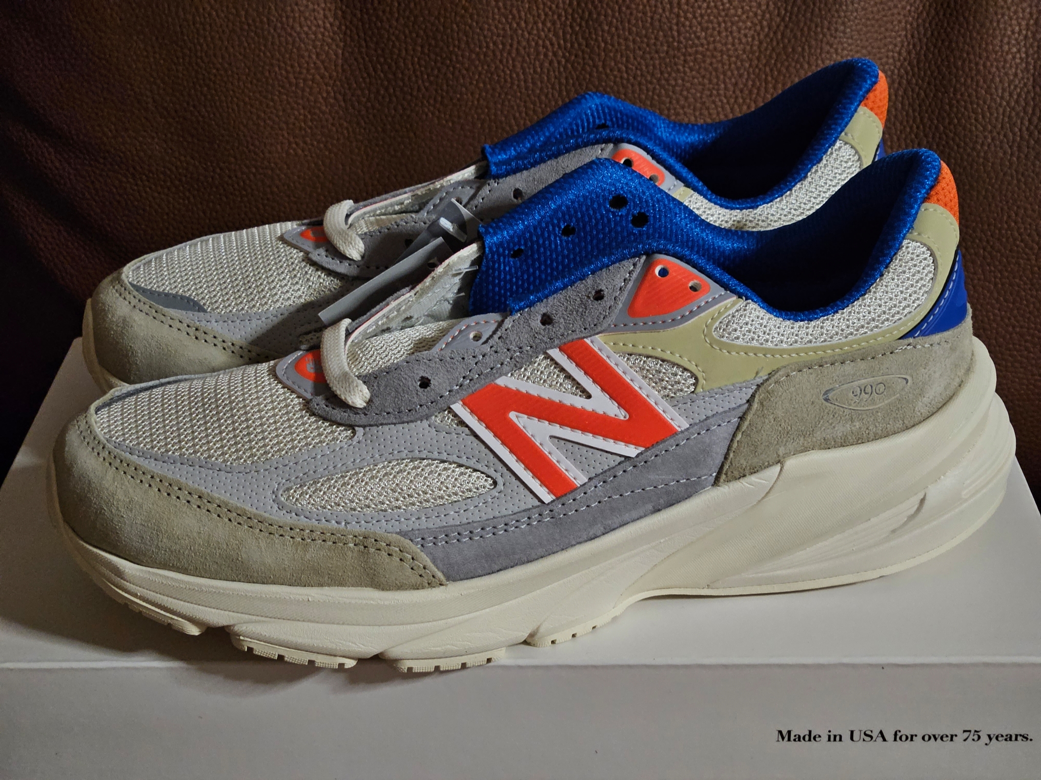 New Balance x Kith x Madison Square Garden 990v6 Made in USA Angora Royal Blue 착용 스타일 - 1