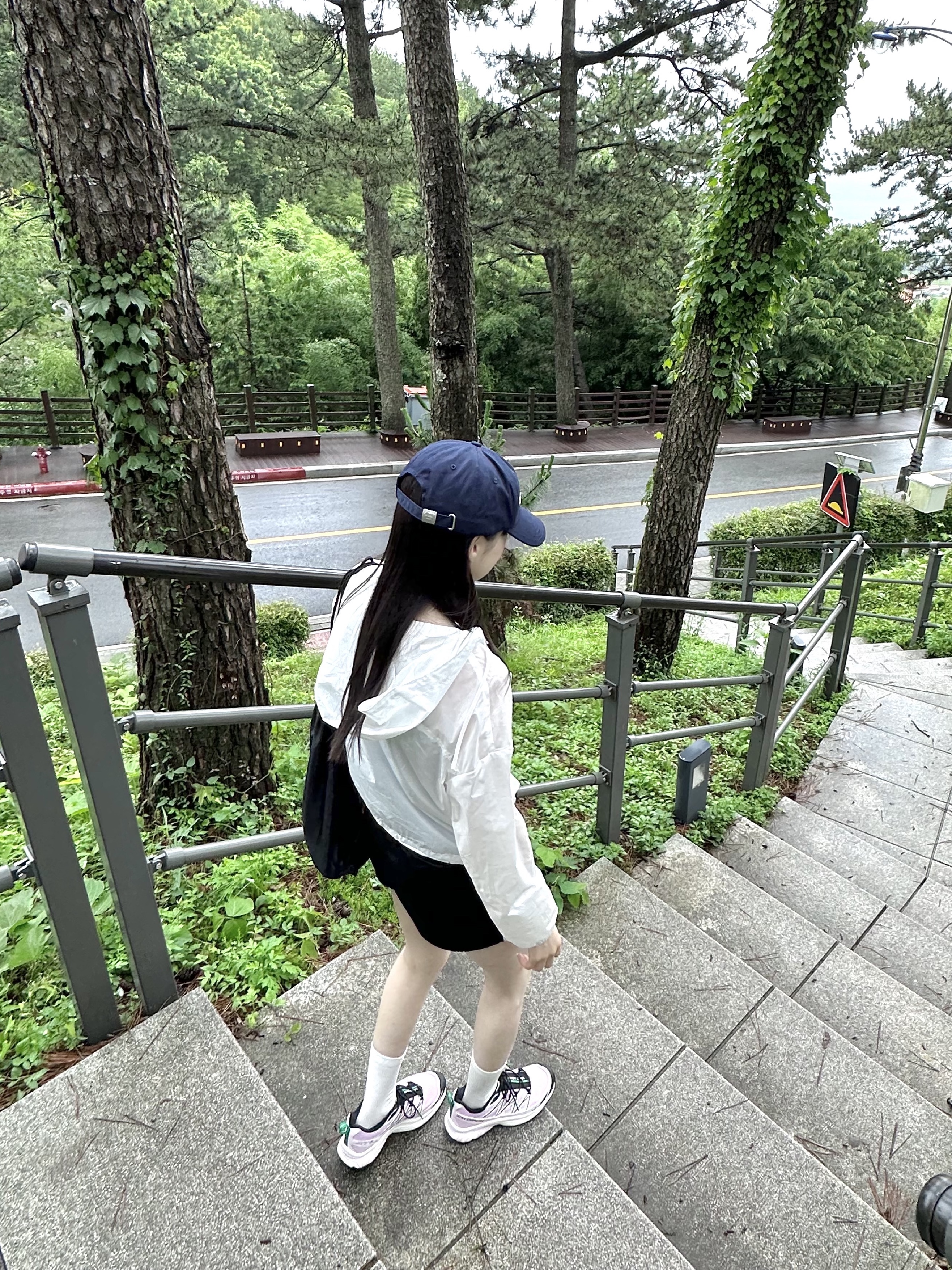 Human Made x Verdy Girls Don't Cry White Day 6 Panel Cap Navy, Salomon x Sandy Liang XT-6 Expanse Cradle Pink 착용 스타일 - 5