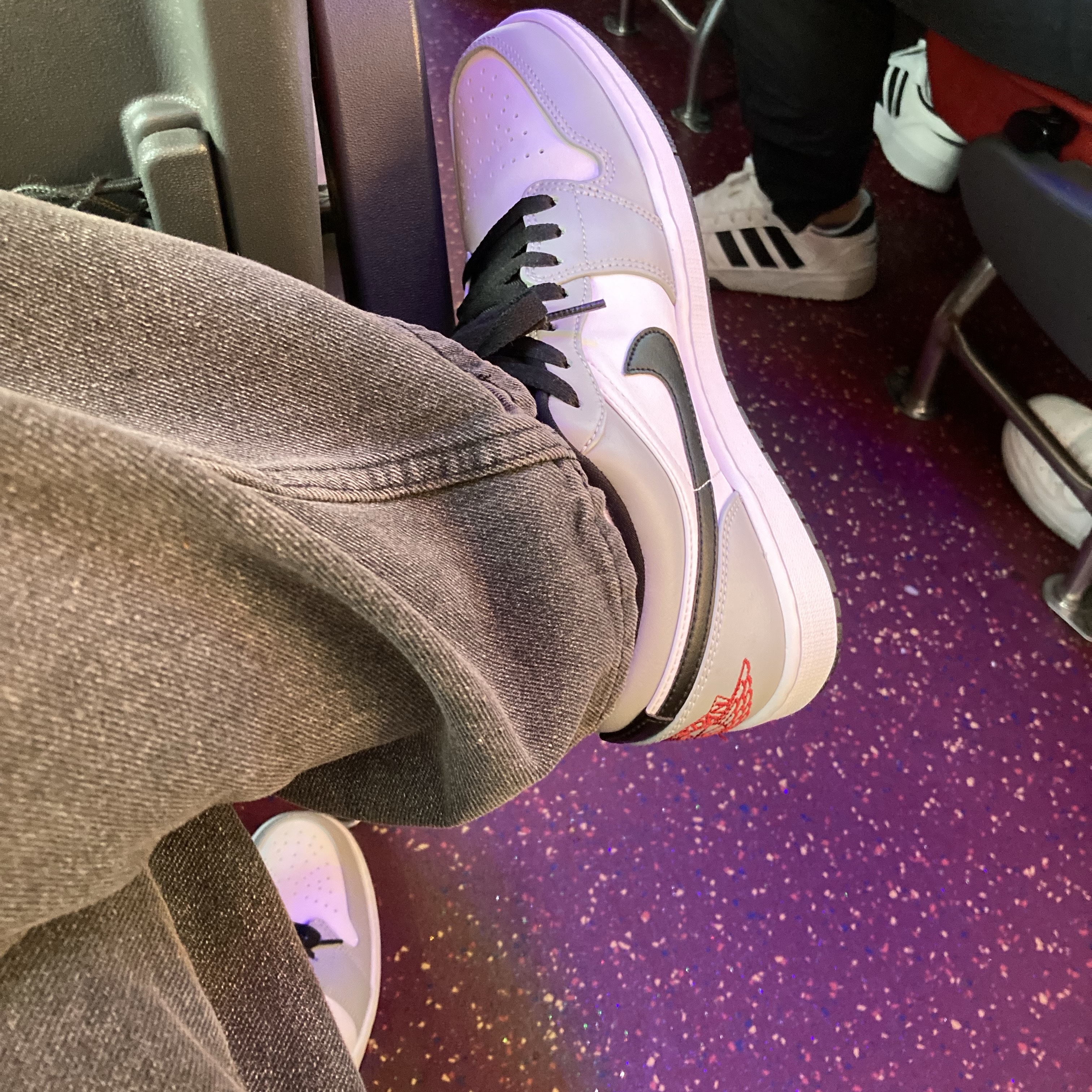 Jordan 1 Low Light Smoke Grey 착용 스타일
