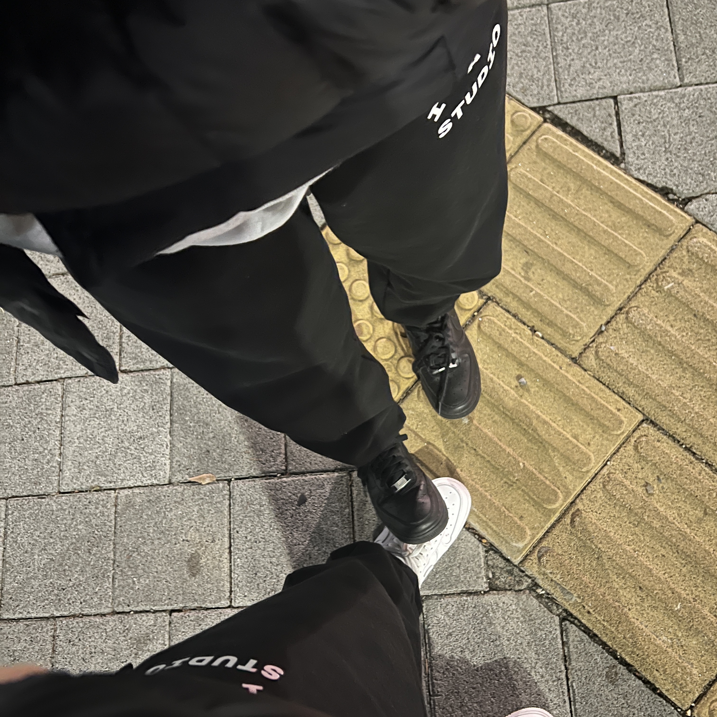 IAB Studio Sweatpants Black White - 22SS, IAB Studio Sweatpants Black White - 23SS 착용 스타일