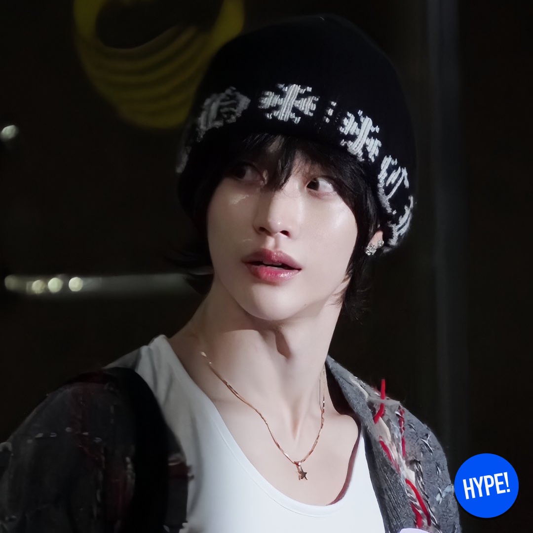 Chrome Hearts Big Daddy Cashmere Beanie Black, Chrome Hearts Big Daddy Cashmere Beanie Light Blue White 착용 스타일 - 2