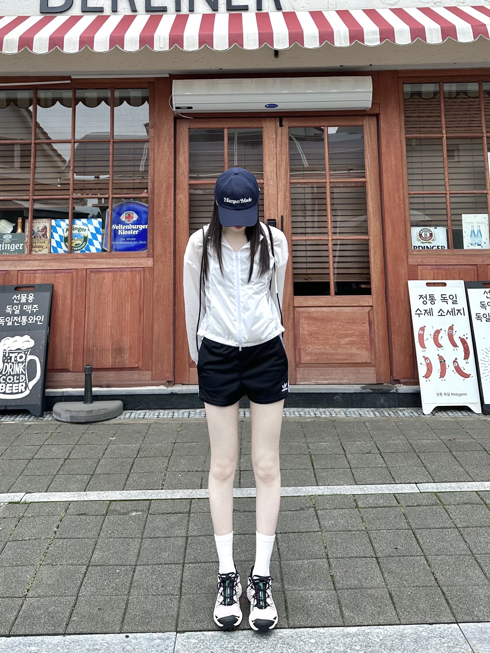 Human Made x Verdy Girls Don't Cry White Day 6 Panel Cap Navy, Salomon x Sandy Liang XT-6 Expanse Cradle Pink 착용 스타일 - 3