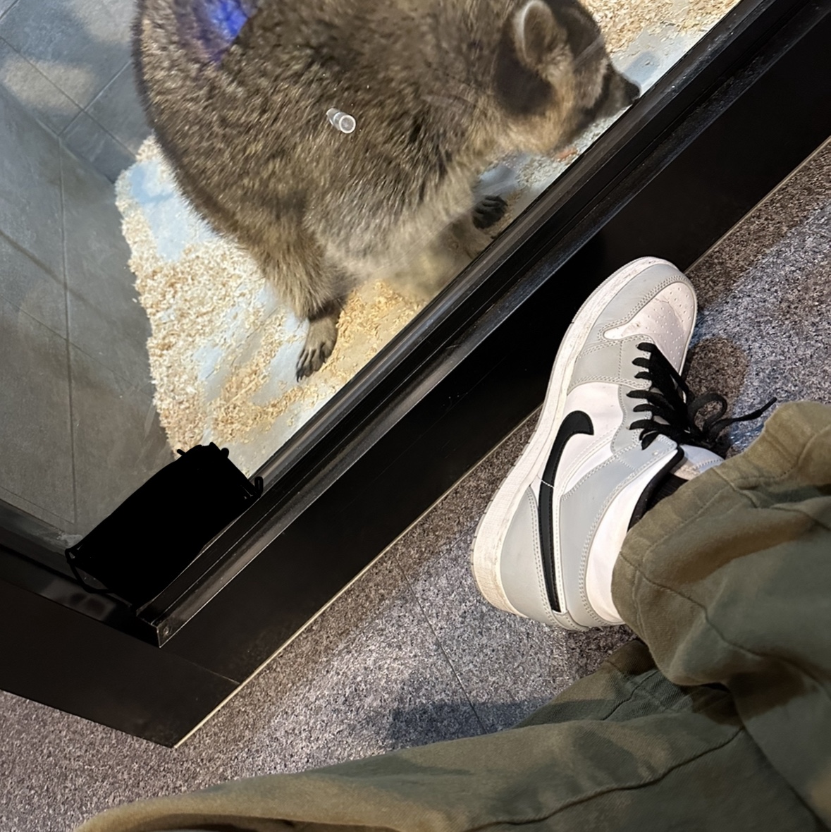 Jordan 1 Mid Light Smoke Grey 착용 스타일