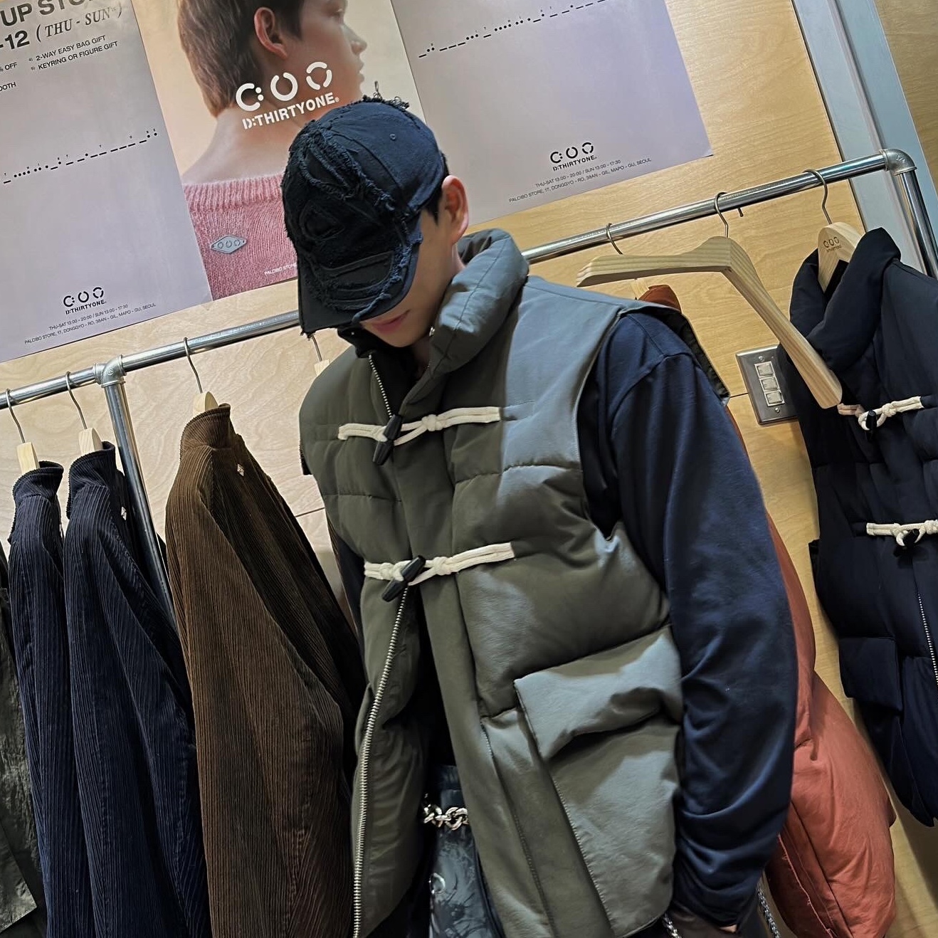 Diesel C-Obi Baseball Cap Black, Our Legacy Ladon Leather Keychain Black 착용 스타일 - 5