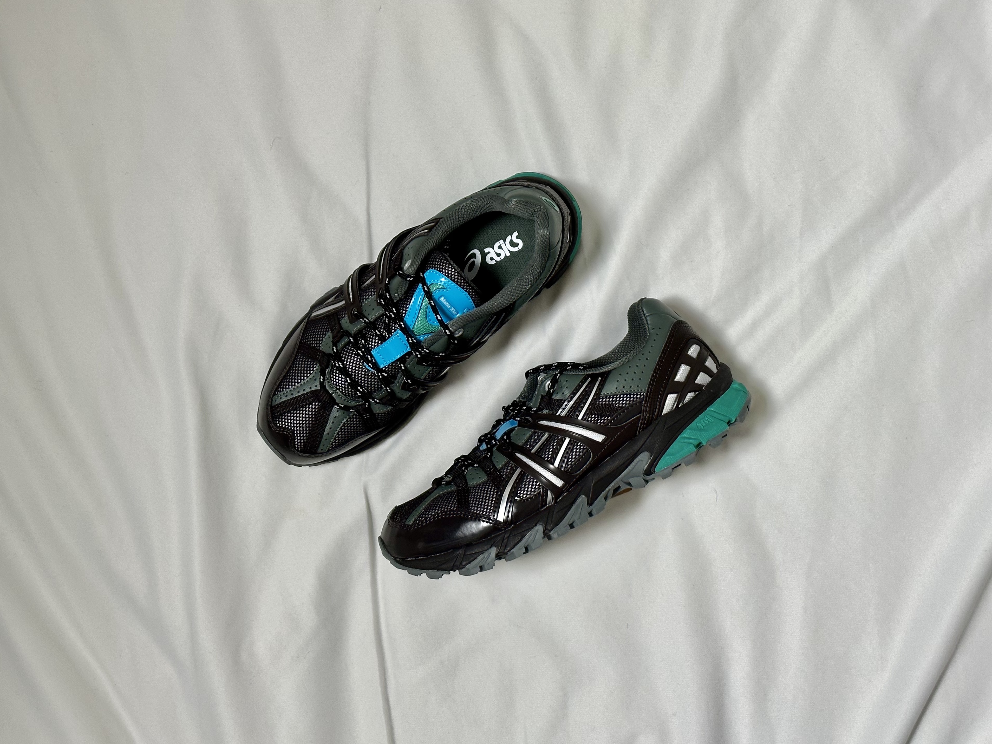 (W) Asics x Matin Kim Gel-Sonoma 15-50 Black Pure Silver 착용 스타일 - 1
