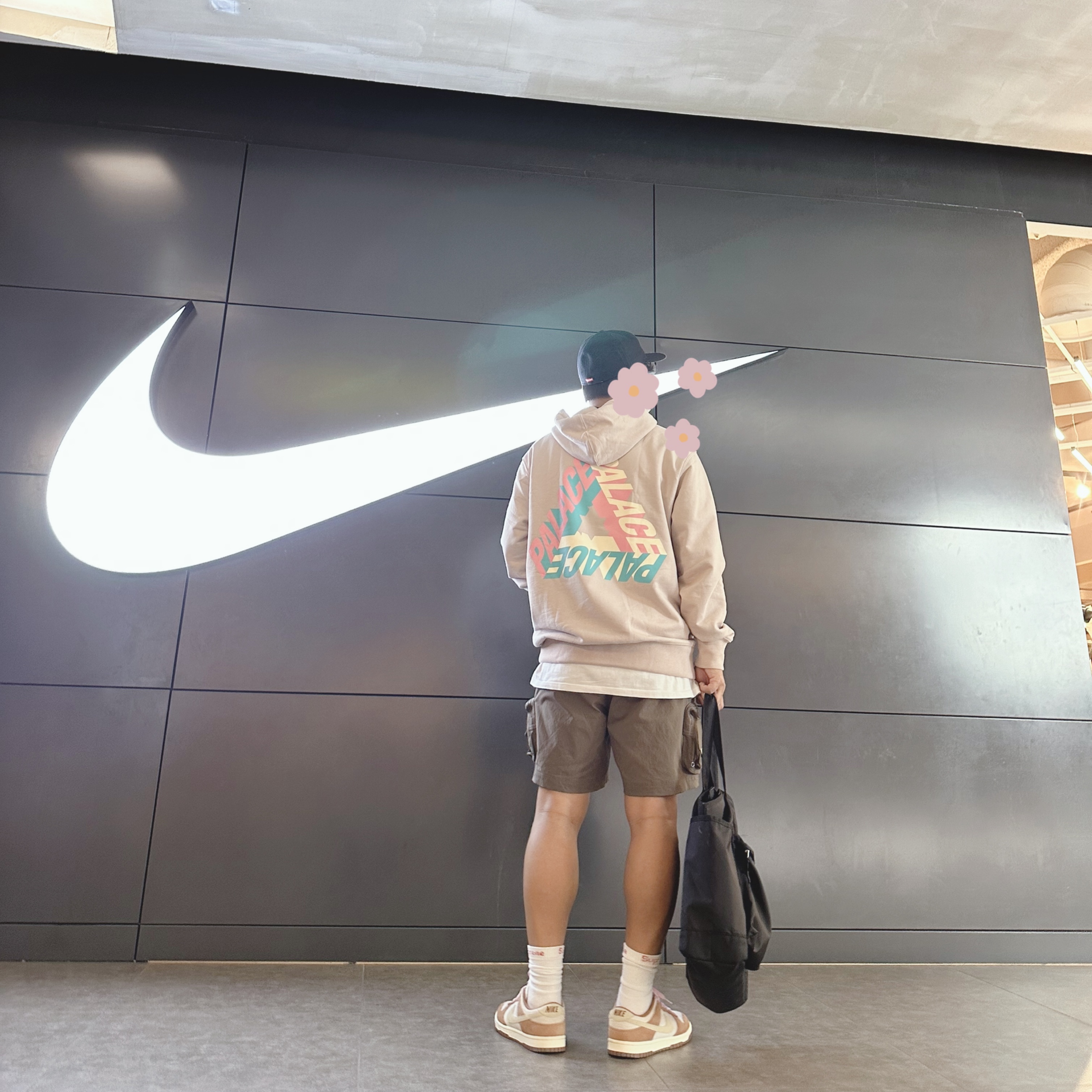 Palace P-3D Hood Mushroom - 21FW, Nike ACG Cargo Shorts Ironstone - Asia 착용 스타일 - 2