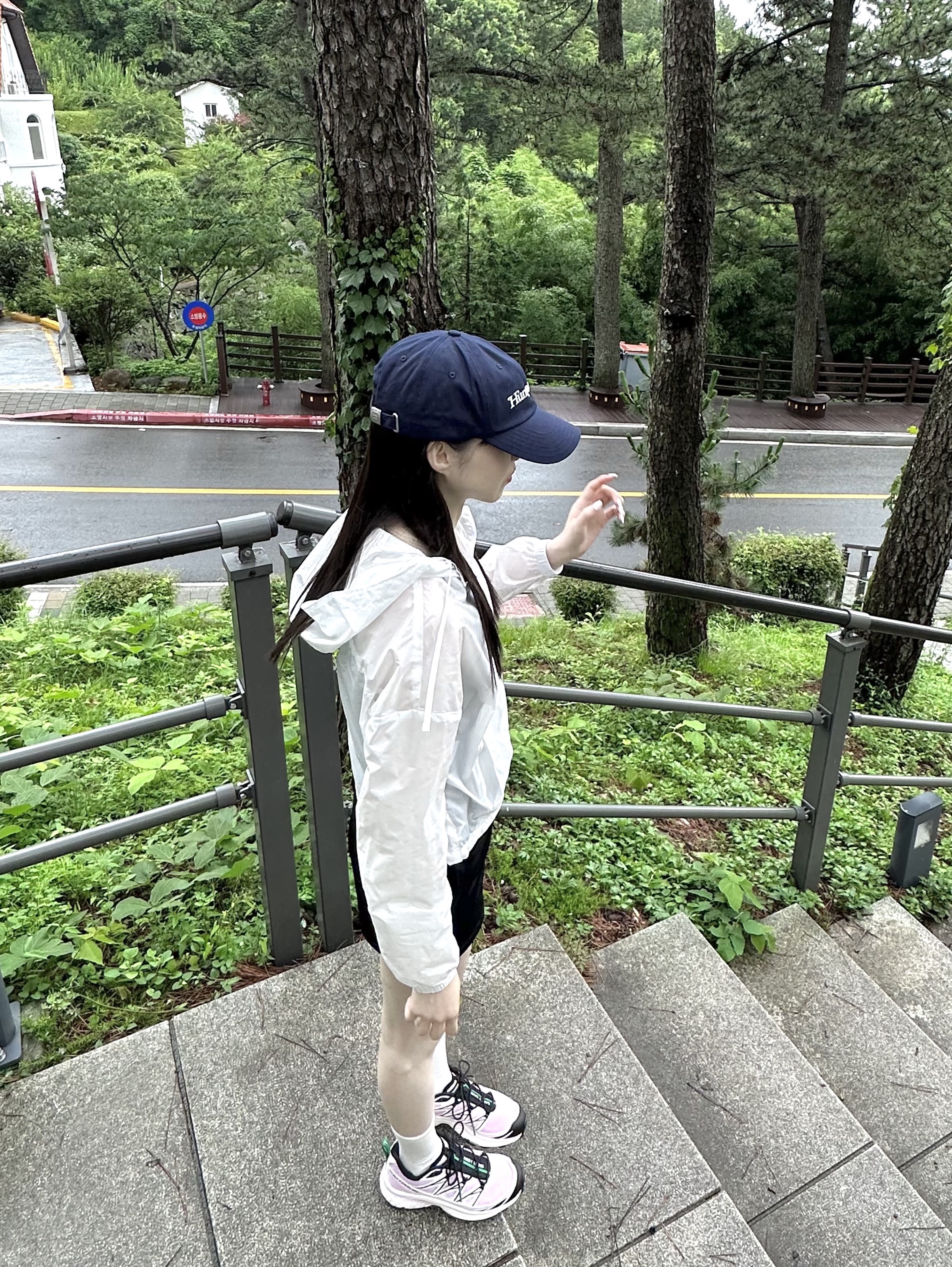 Human Made x Verdy Girls Don't Cry White Day 6 Panel Cap Navy, Salomon x Sandy Liang XT-6 Expanse Cradle Pink 착용 스타일 - 6