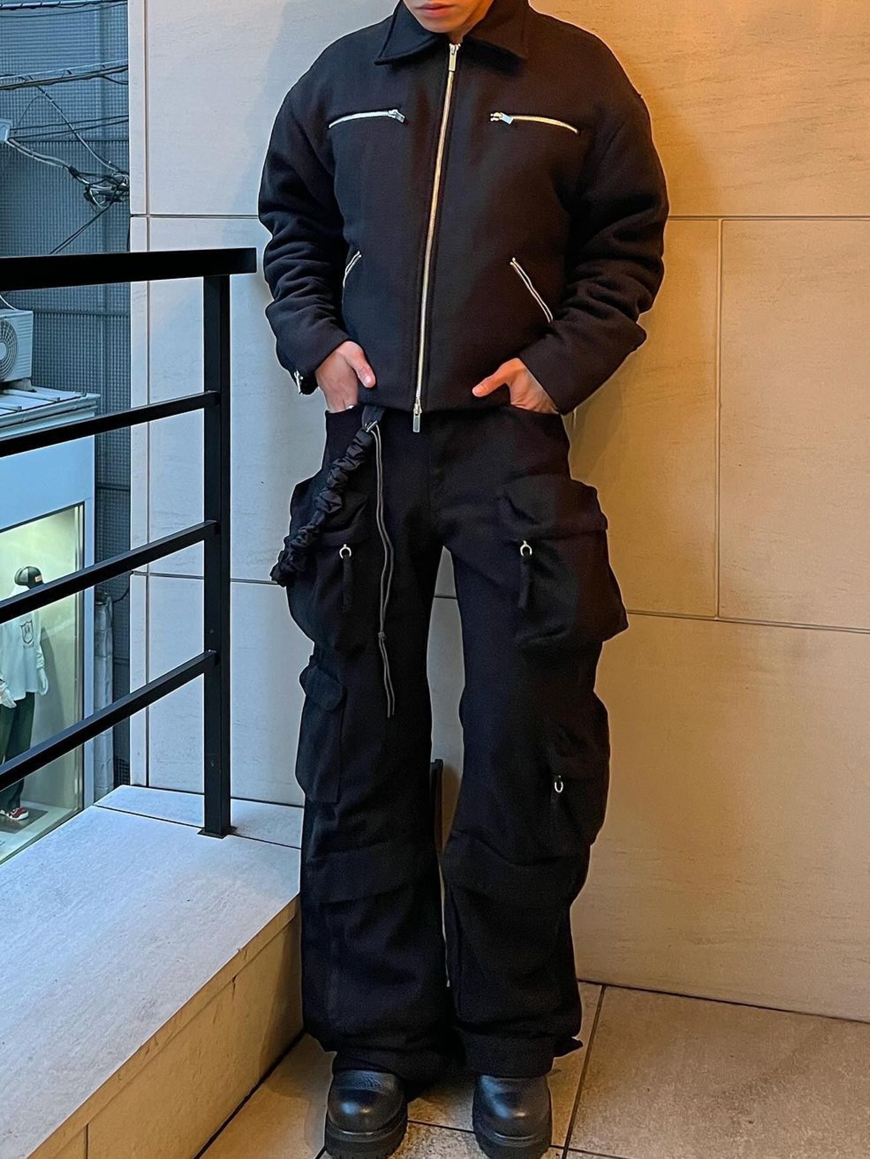 Zara Utility Pocket Pants Green, Zara Utility Pocket Pants Black 착용 스타일 - 2