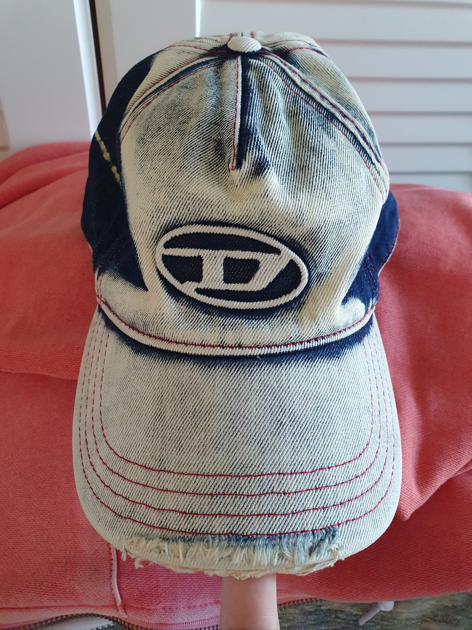 Diesel C-Seymon Treated Denim Baseball Cap Blue White 착용 스타일 - 1