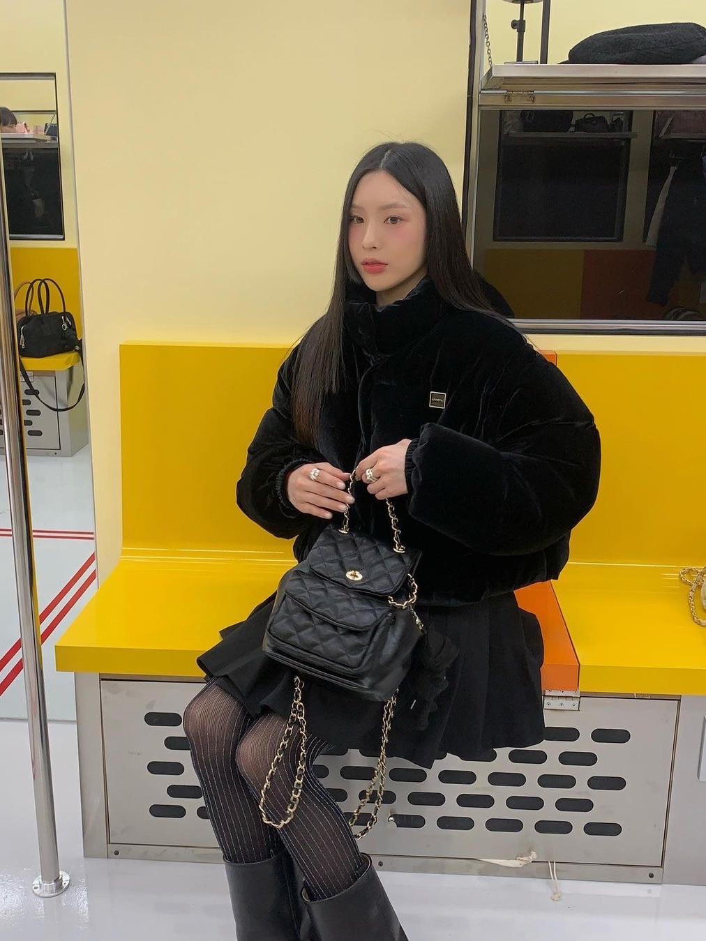 Anoetic Anc Classic Quilting Backpack 착용 스타일