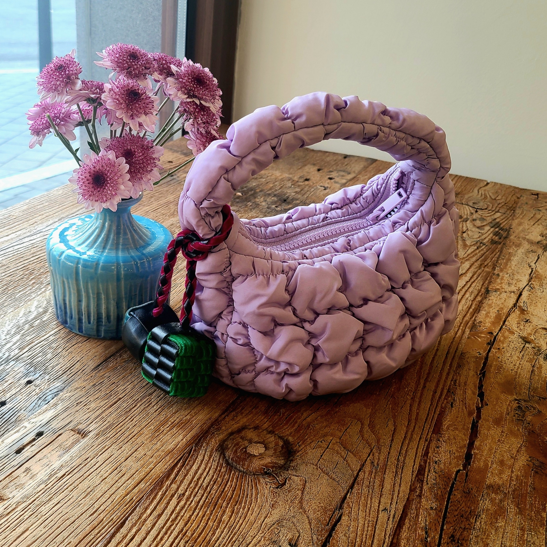 COS Quilted Micro Bag Purple 착용 스타일