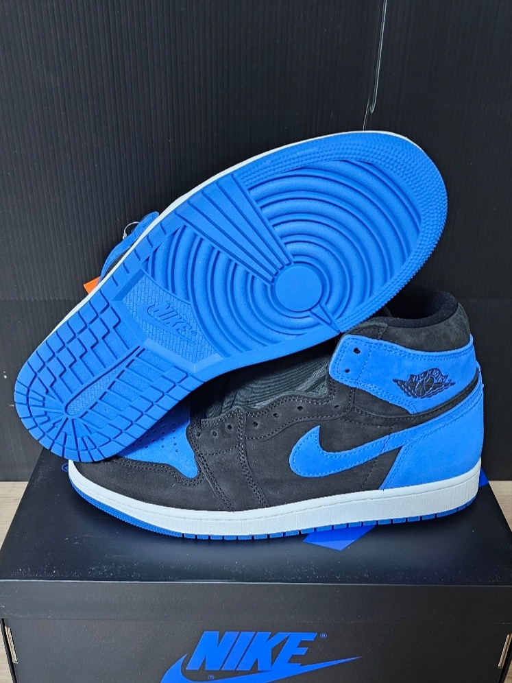 Jordan 1 Retro High OG Royal Reimagined 착용 스타일 - 5