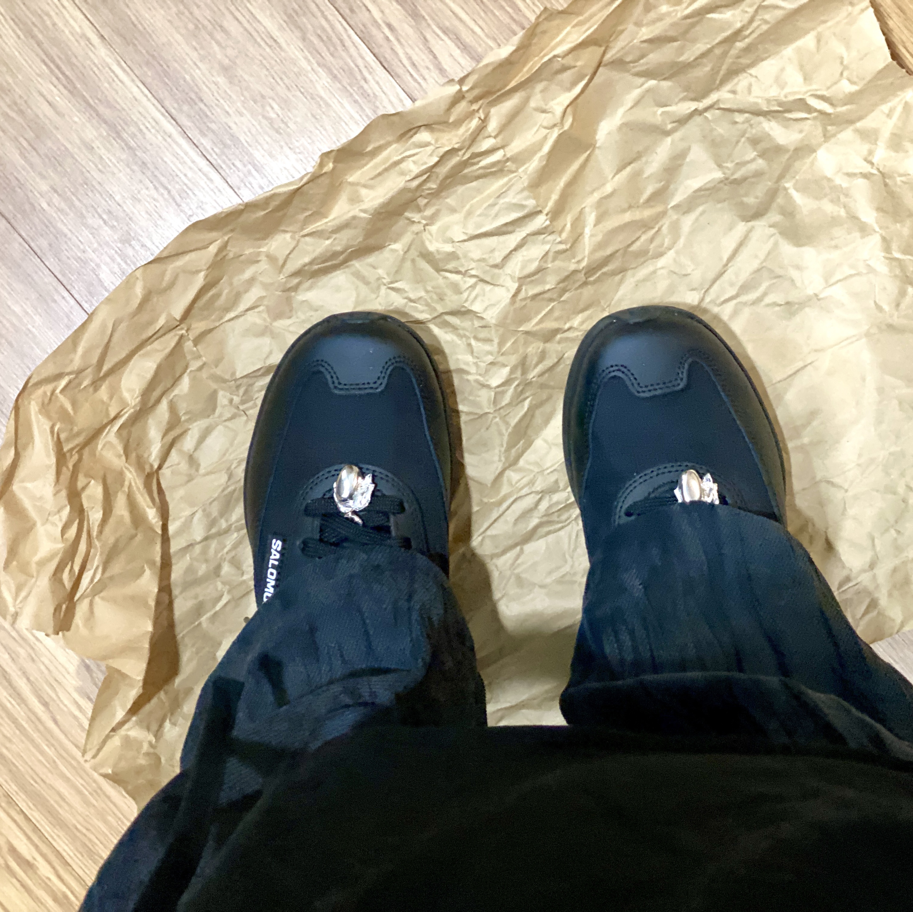 Salomon x Comme des Garcons SR90 Black 착용 스타일 - 1