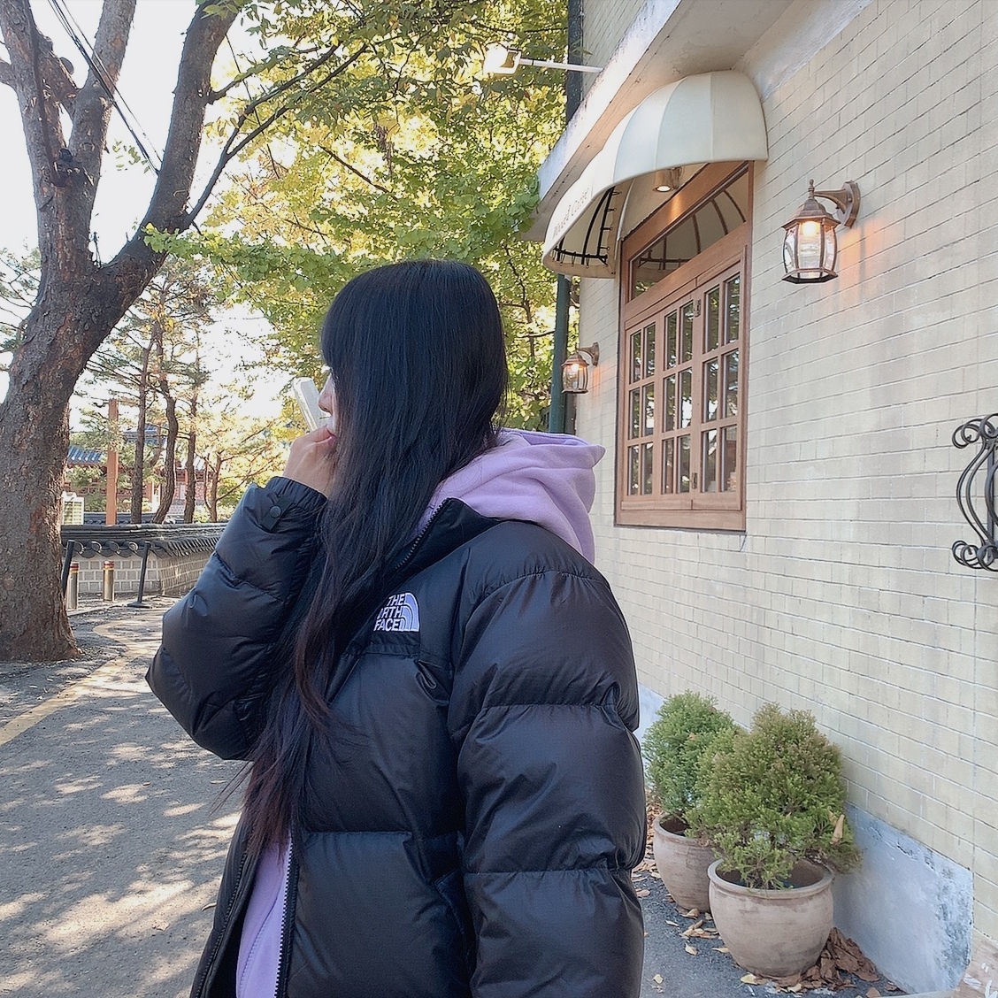 The North Face 1996 Eco Nuptse Jacket Black 착용 스타일 - 2