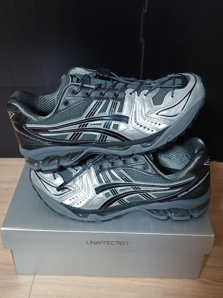 Asics x Unaffected Gel-Kayano 14 Silver Moon 착용 스타일 - 2