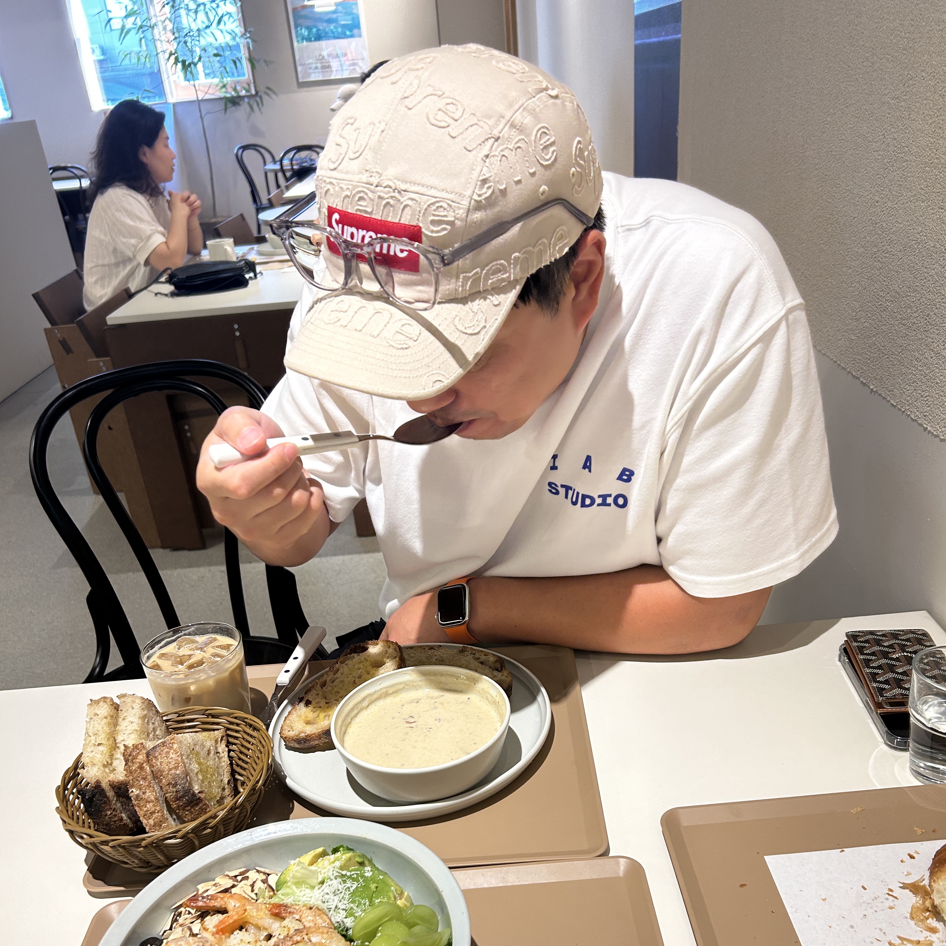 Supreme Lasered Twill Camp Cap Tan - 23SS, IAB Studio 10th Anniversary T-Shirts Pack White & Black (2 Pack) 착용 스타일