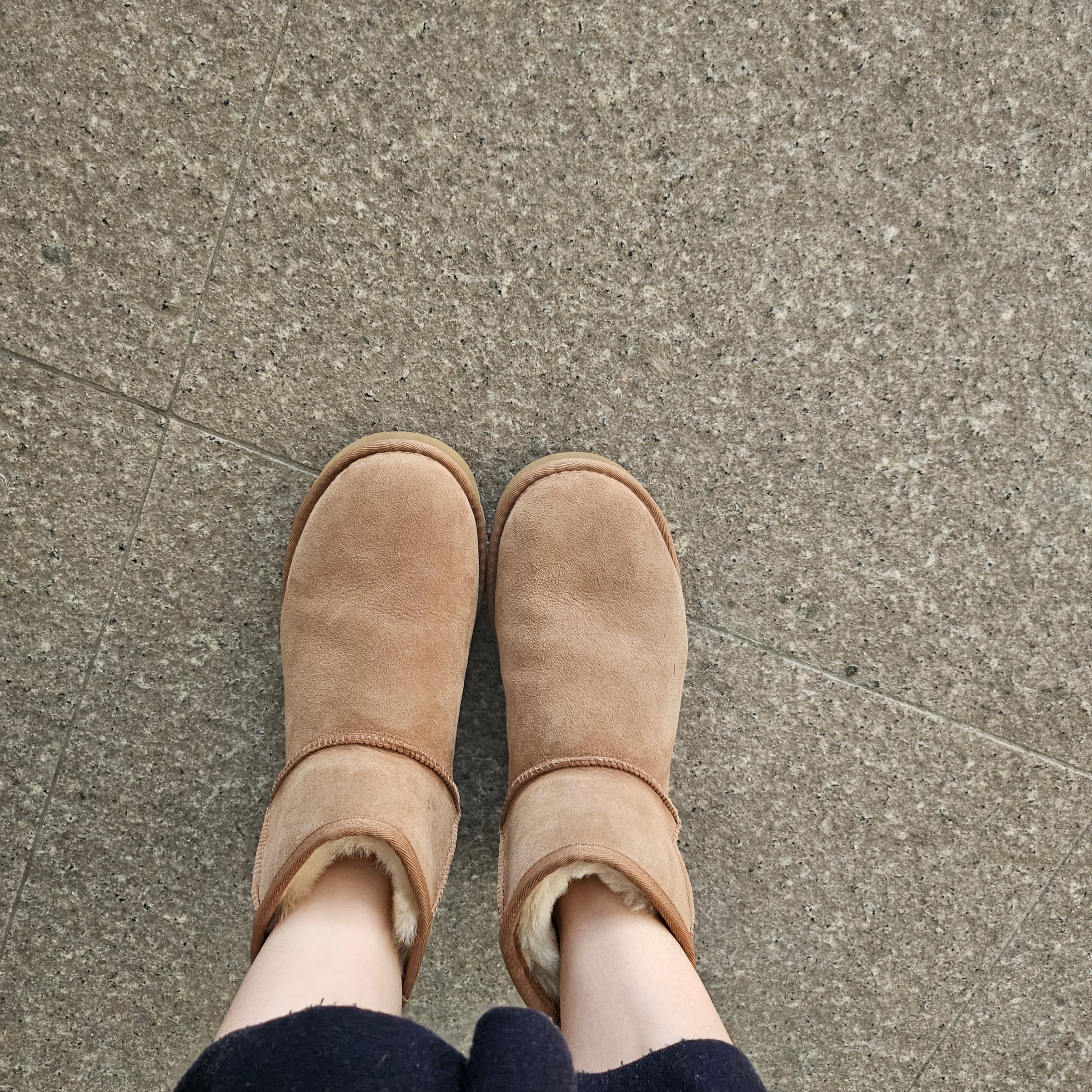 (W) UGG Classic Mini II Boots Chestnut 착용 스타일