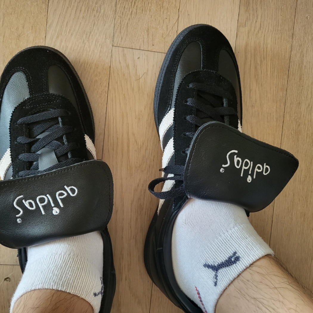 Adidas Spezial Handball Core Black Cloud White 착용 스타일