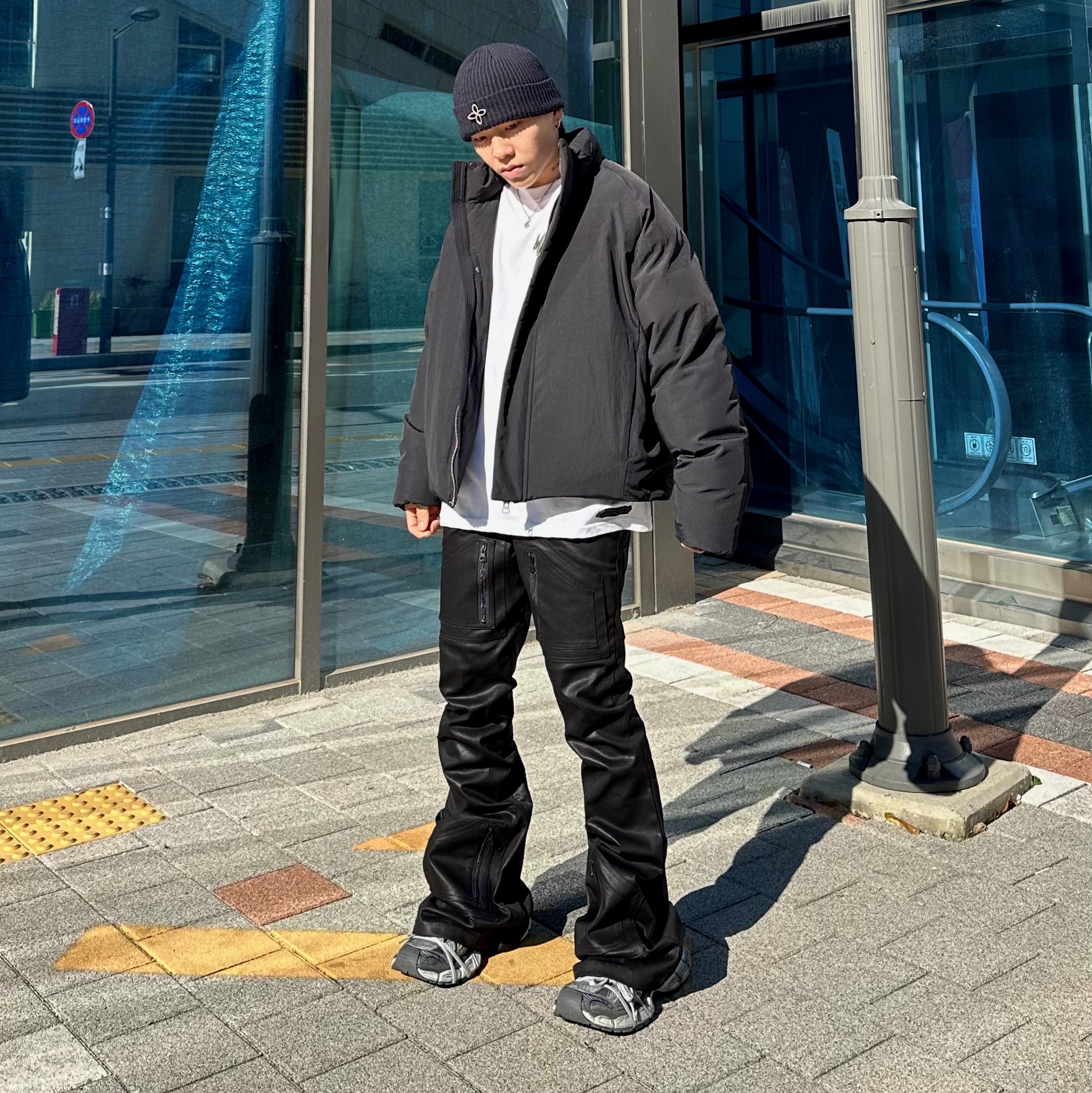 Balenciaga 3XL Sneakers Grey White Red 착용 스타일 - 2