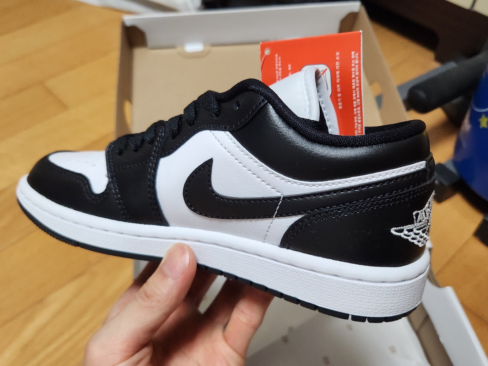 (W) Jordan 1 Low Black and White 착용 스타일