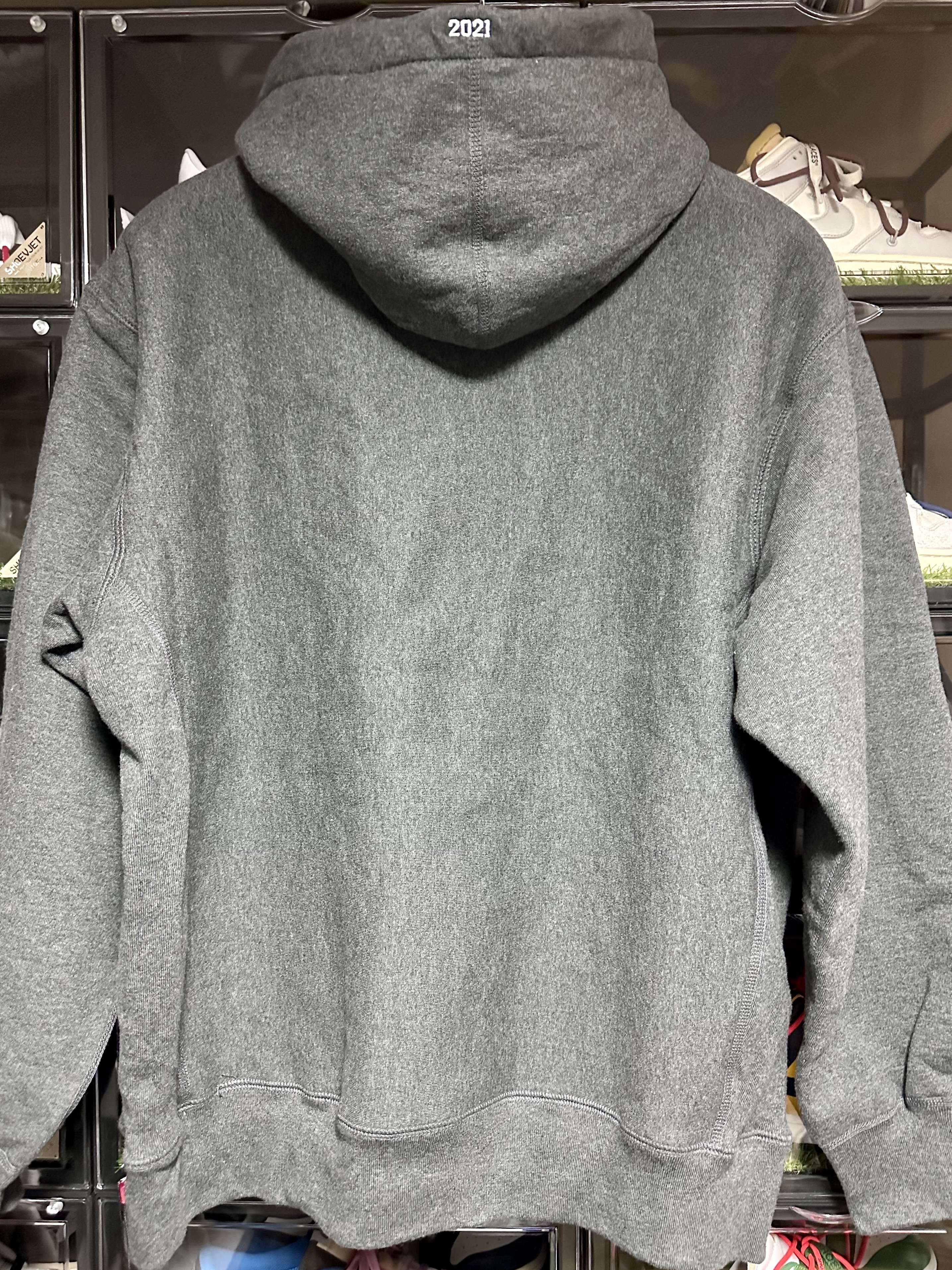 Supreme Box Logo Hooded Sweatshirt Charcoal - 21FW 착용 스타일 - 2