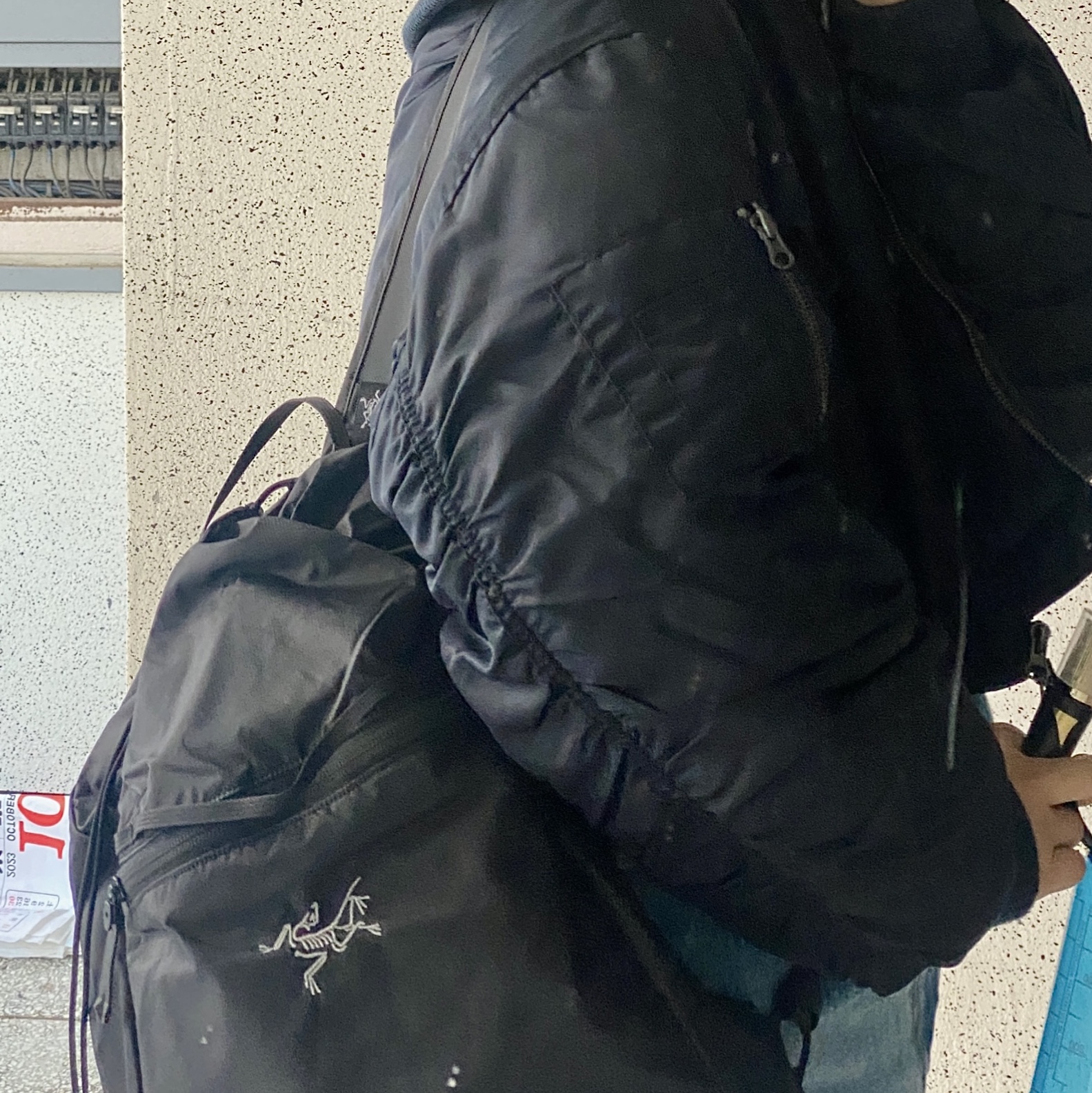 Arc'teryx Heliad 10 Backpack Black 착용 스타일 - 2