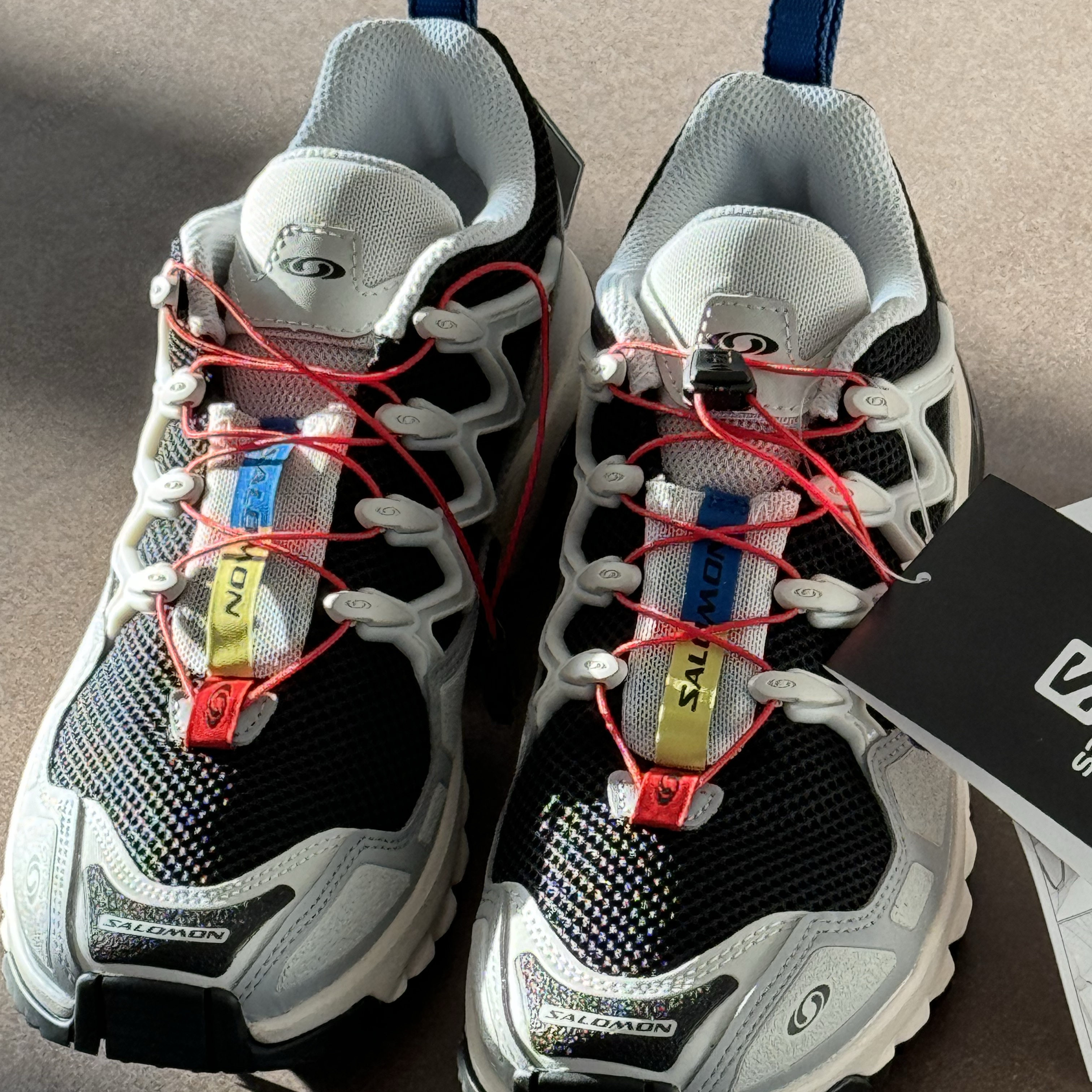 Salomon ACS +OG Black Lunar Rock Alloy 착용 스타일